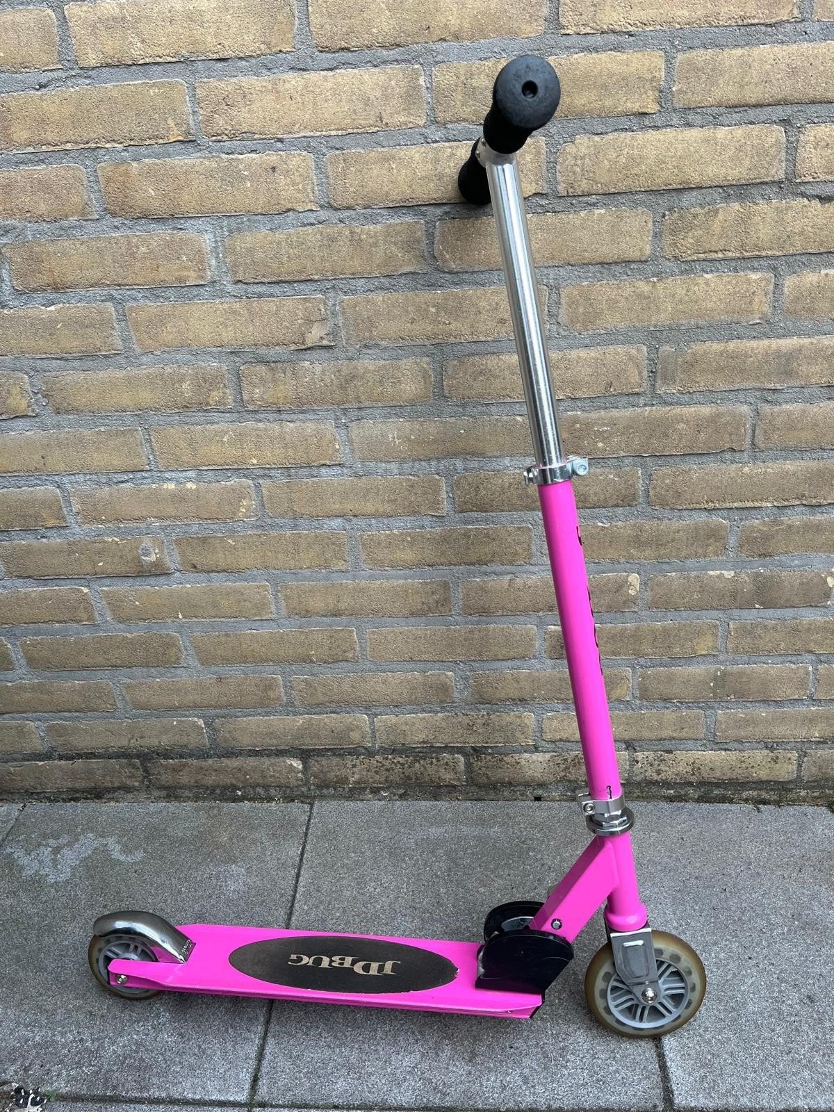 JD Bug step roze, Fietsen en Brommers, Ophalen of Verzenden, Gebruikt, Gewone step, Black Dragon, JD Bug