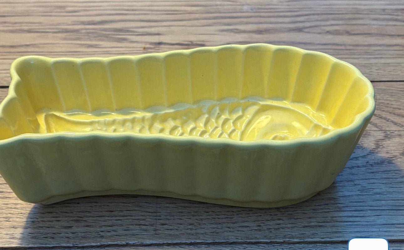 Gele pudding schaal in visviorm, perfect 26X 13x 8cm, Ophalen of Verzenden