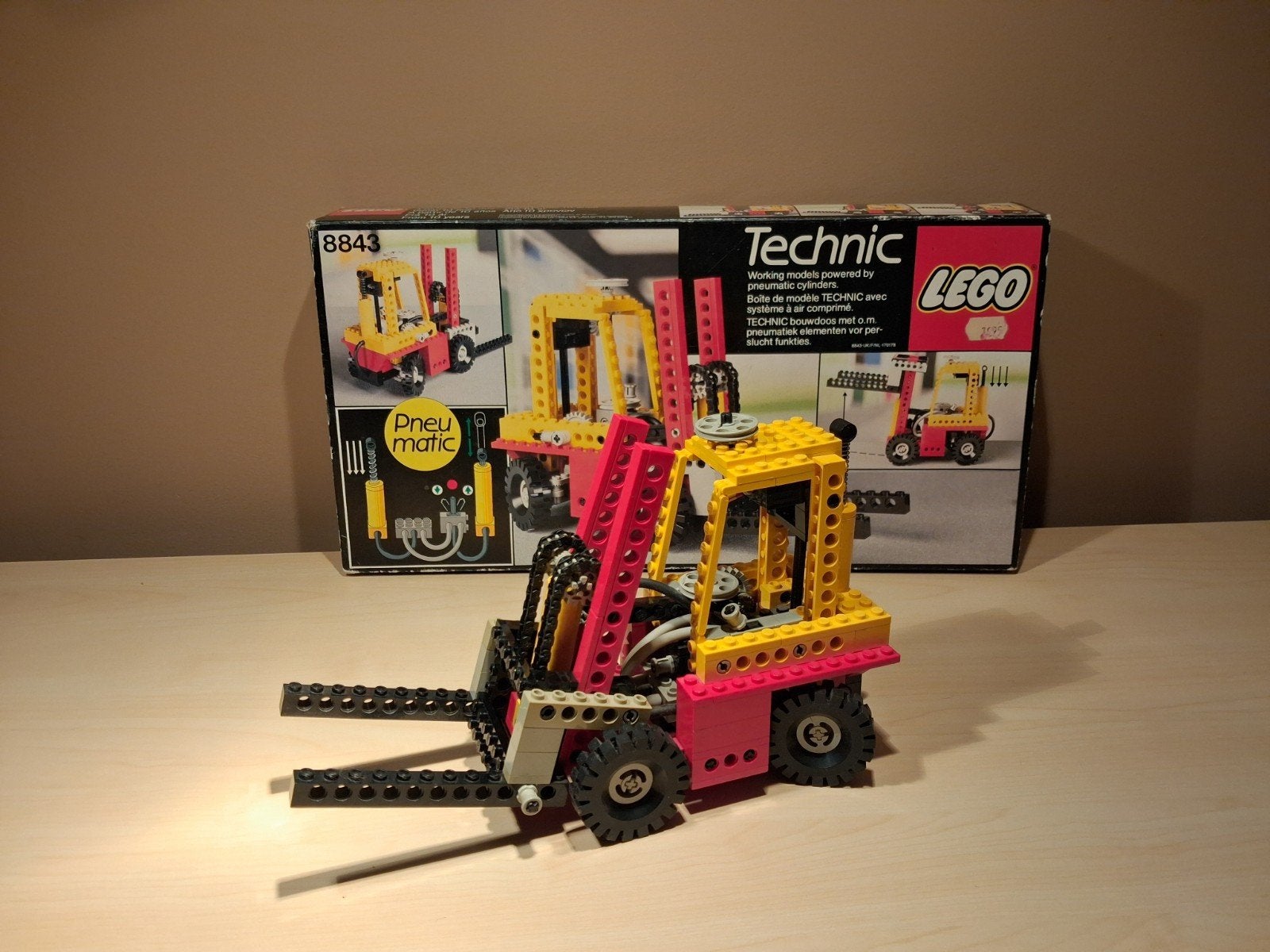 Lego Technic 8843 Vorkheftruck Pneumatic met doos en boekje, Kinderen en Baby's, Inclusief instructies, Lego, Ophalen of Verzenden