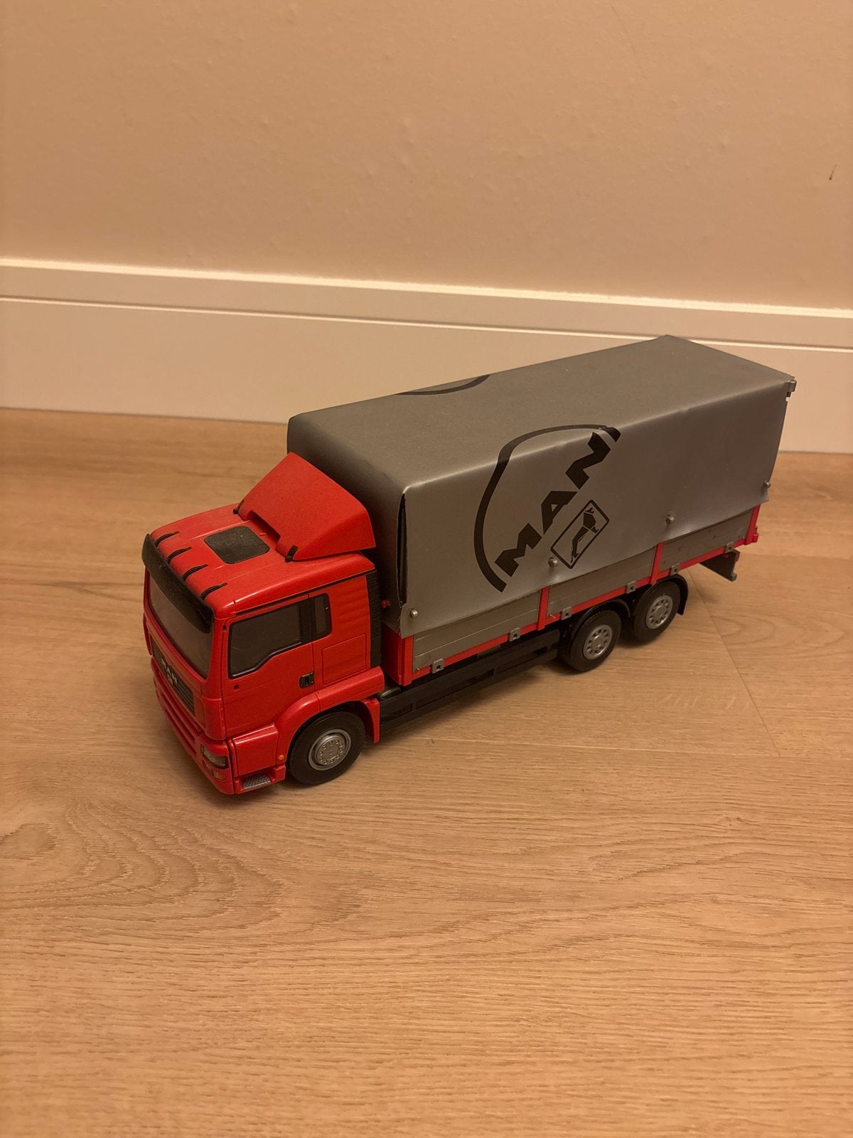 Emek MAN TGS 6x2 Bakwagen Model Vrachtwagen, Ophalen of Verzenden, Zo goed als nieuw, Overige typen