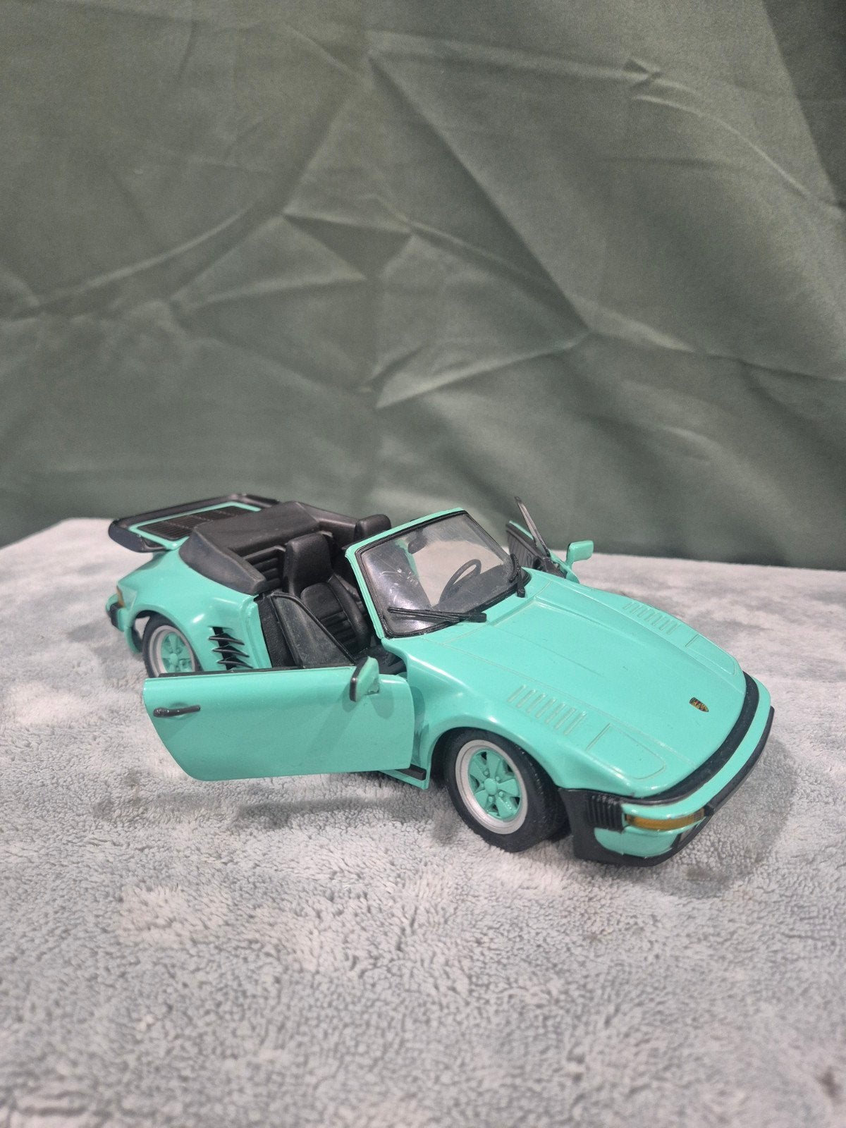 Porsche 911 Turbo Cabriolet modelauto - Mintgroen, Ophalen of Verzenden