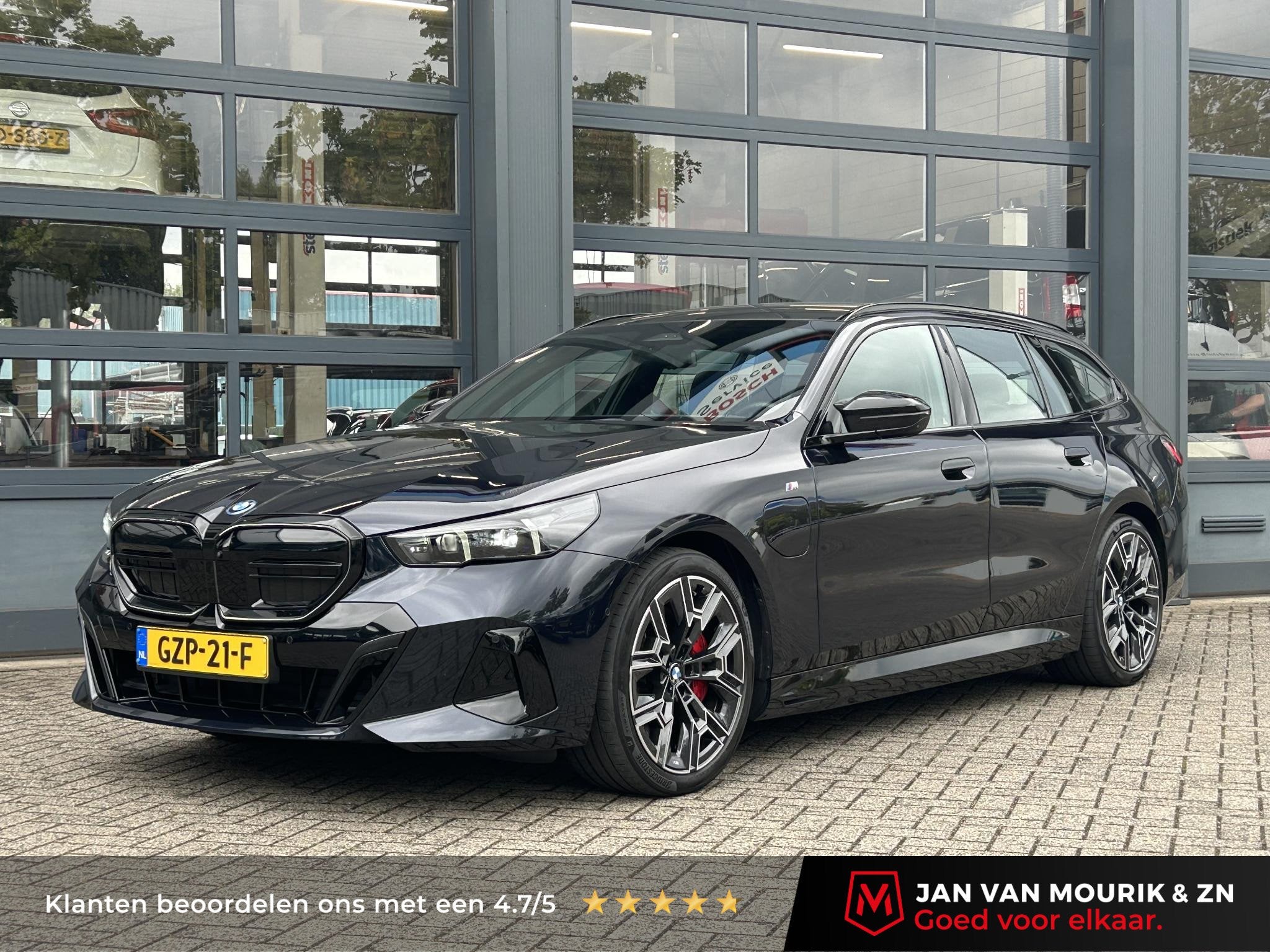 BMW 5-serie Touring 550e xDrive | Panoramadak | Head-Up, Automaat, Gebruikt, Automatische klimaatregeling, 135 min