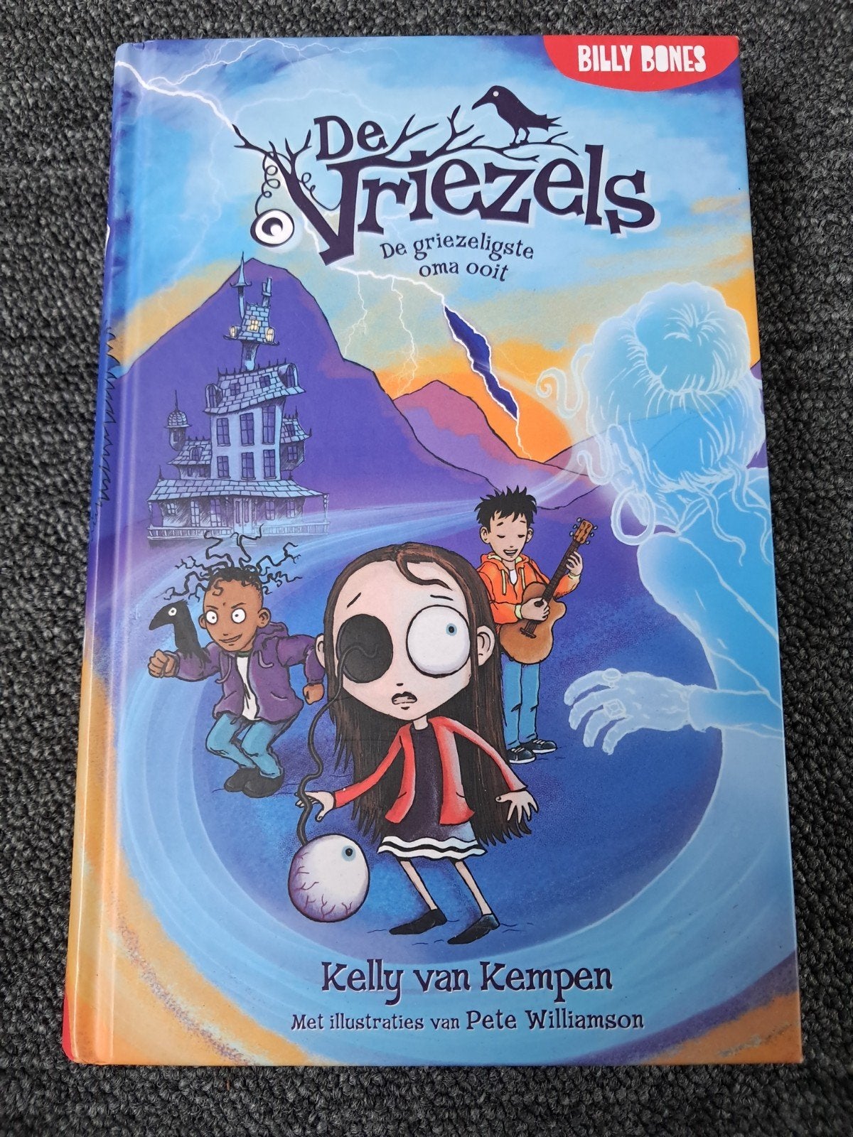 Kelly van Kempen - De griezeligste oma ooit, Fictie algemeen, Ophalen of Verzenden, Zo goed als nieuw, Kelly van Kempen