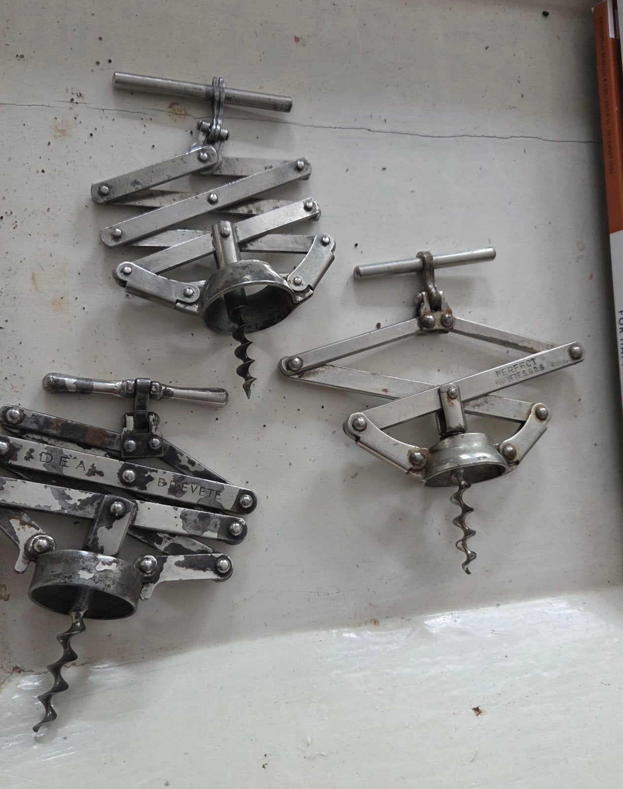 3 antieke Franse kurkentrekkers zigzag model
1 x ideal Breve, Ophalen of Verzenden