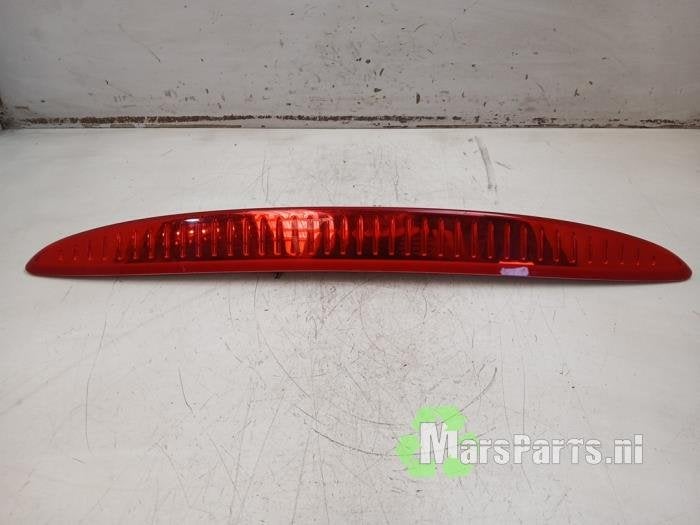 Extra Remlicht midden van een Mitsubishi Colt