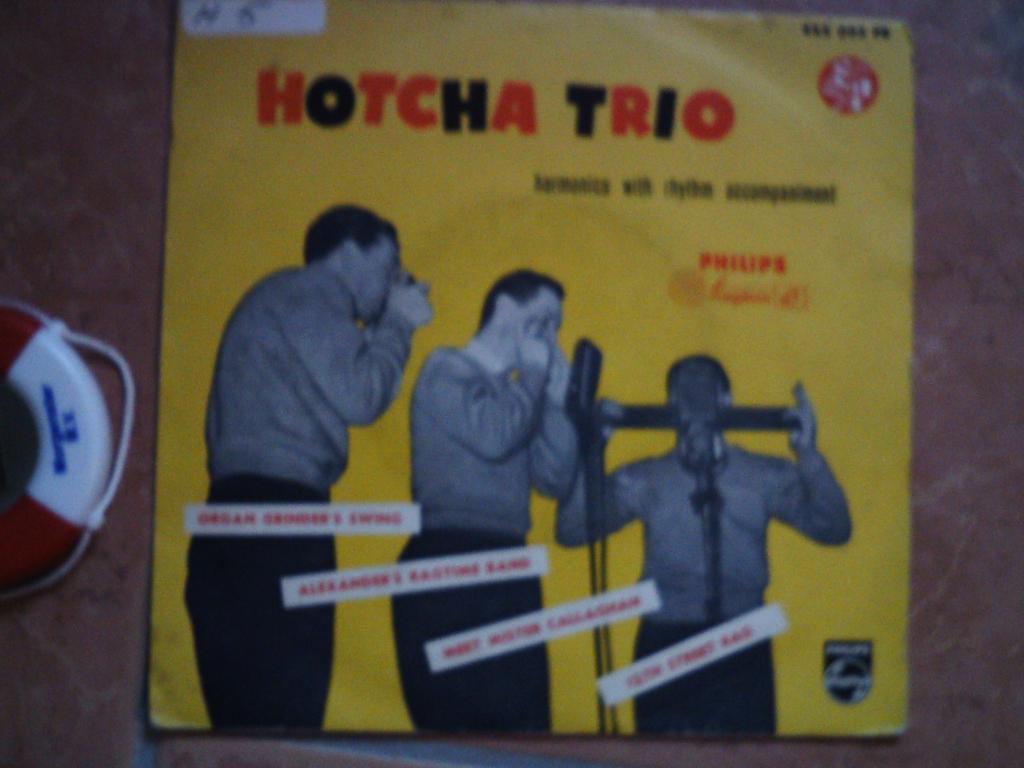 Hotcha Trio - Harmonica with Rhythm Accompaniment EP 19mei, Fotohoes, 7 inch, Ophalen of Verzenden, Zo goed als nieuw