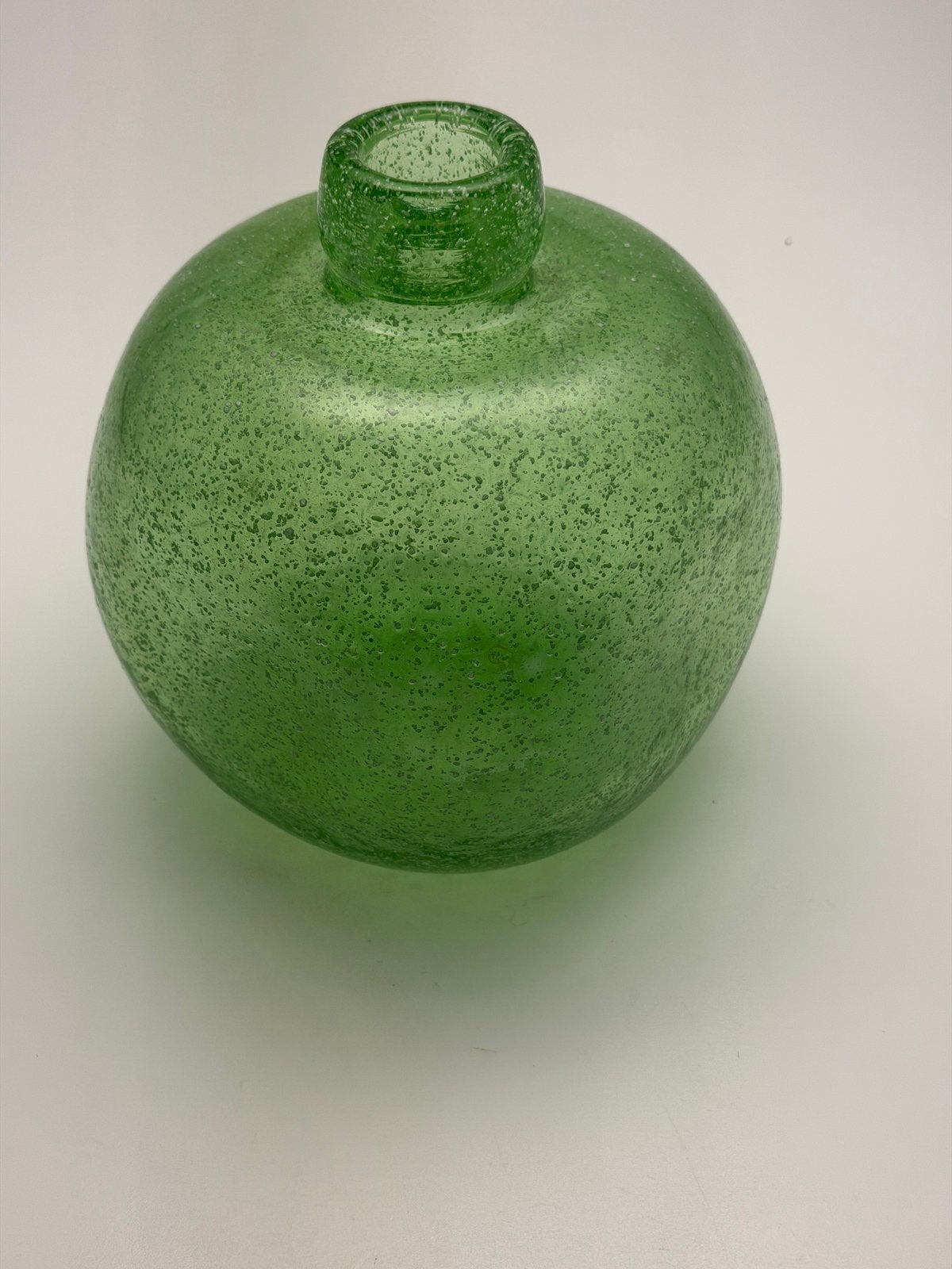 Vintage groene bellenvaas mogelijk A.D. Copier Leerdam 16 cm, Huis en Inrichting, Ophalen, Zo goed als nieuw, Groen, Glas