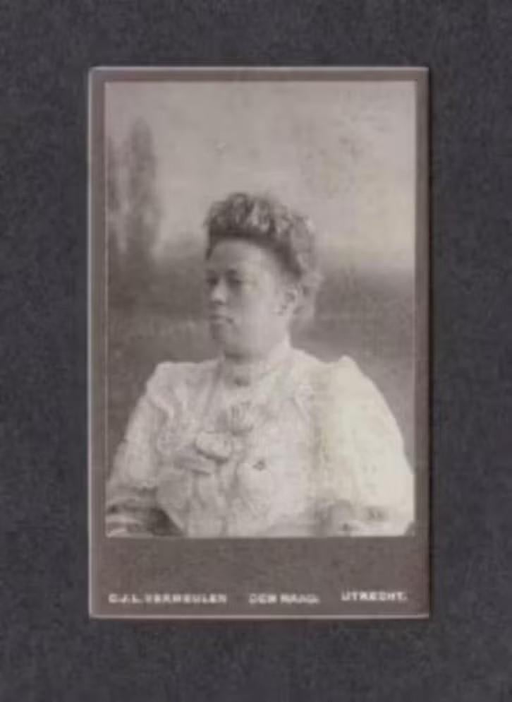 Kabinetfoto Vrouw Den Haag Utrecht Fotograaf Vermeulen., Foto, Ophalen of Verzenden, Zo goed als nieuw, Voor 1940