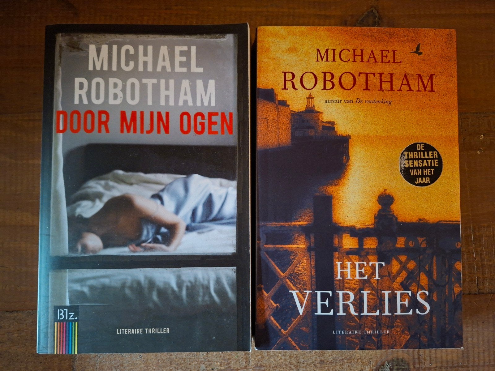 Boekenkast opruiming! Michael Robotham x2, Ophalen
