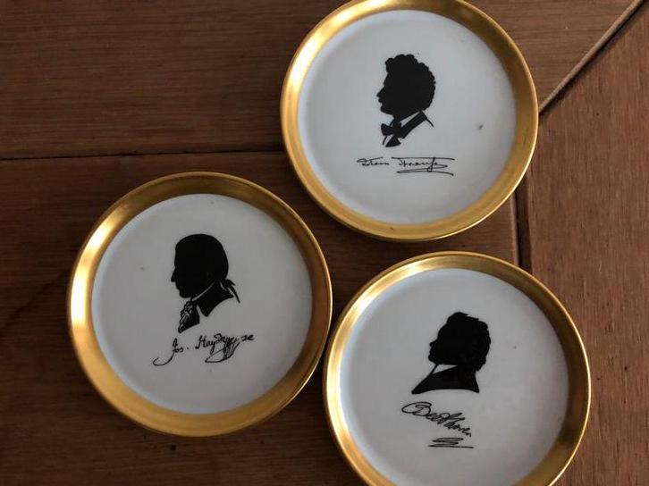 3 Furstenberg petit fours porseleinen schaaltjes, Ophalen of Verzenden, Zo goed als nieuw, Glas of Kopje