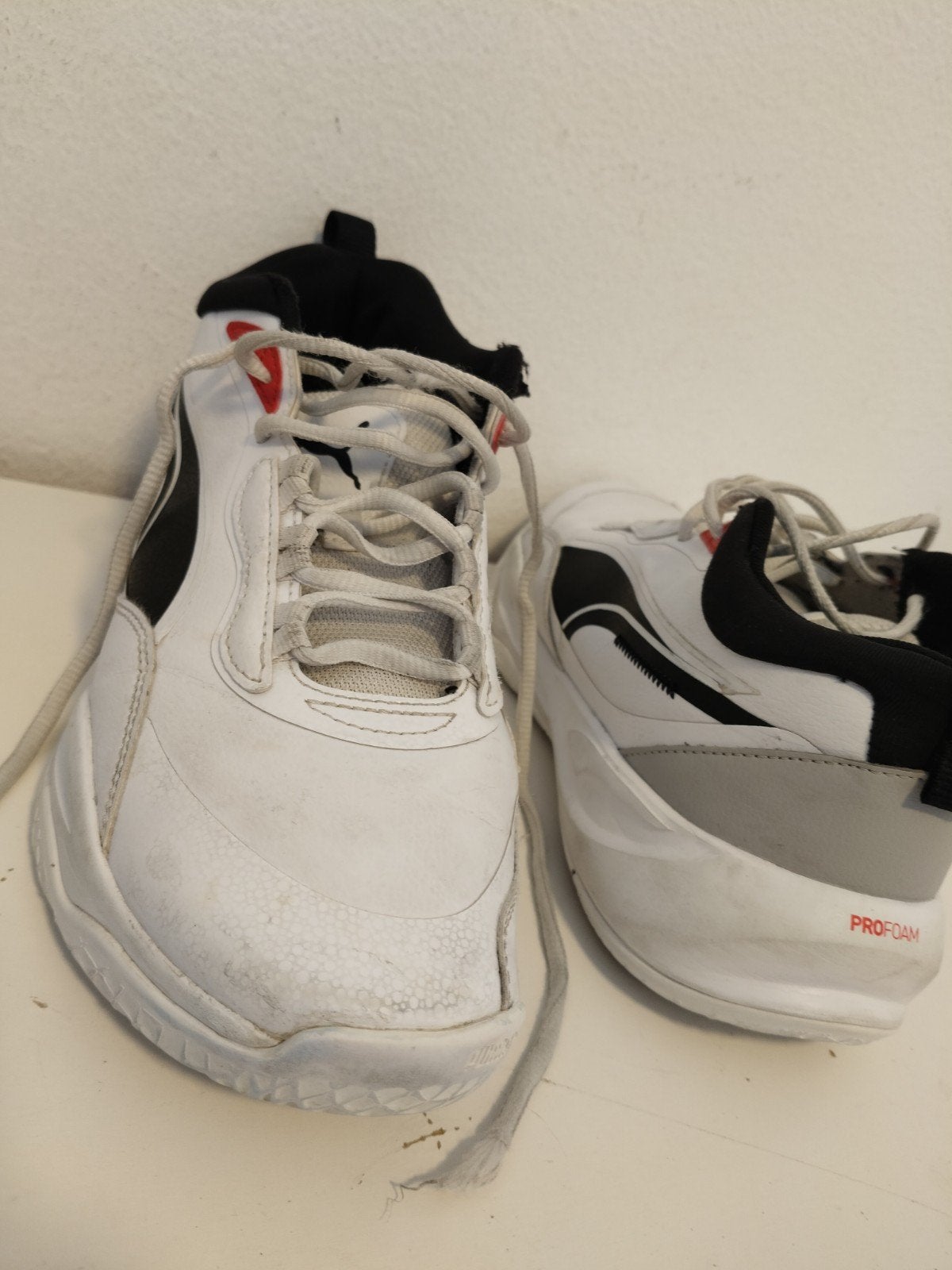 Puma basketball schoenen- Wit met Zwart en Rood accenten, Ophalen of Verzenden, Wit