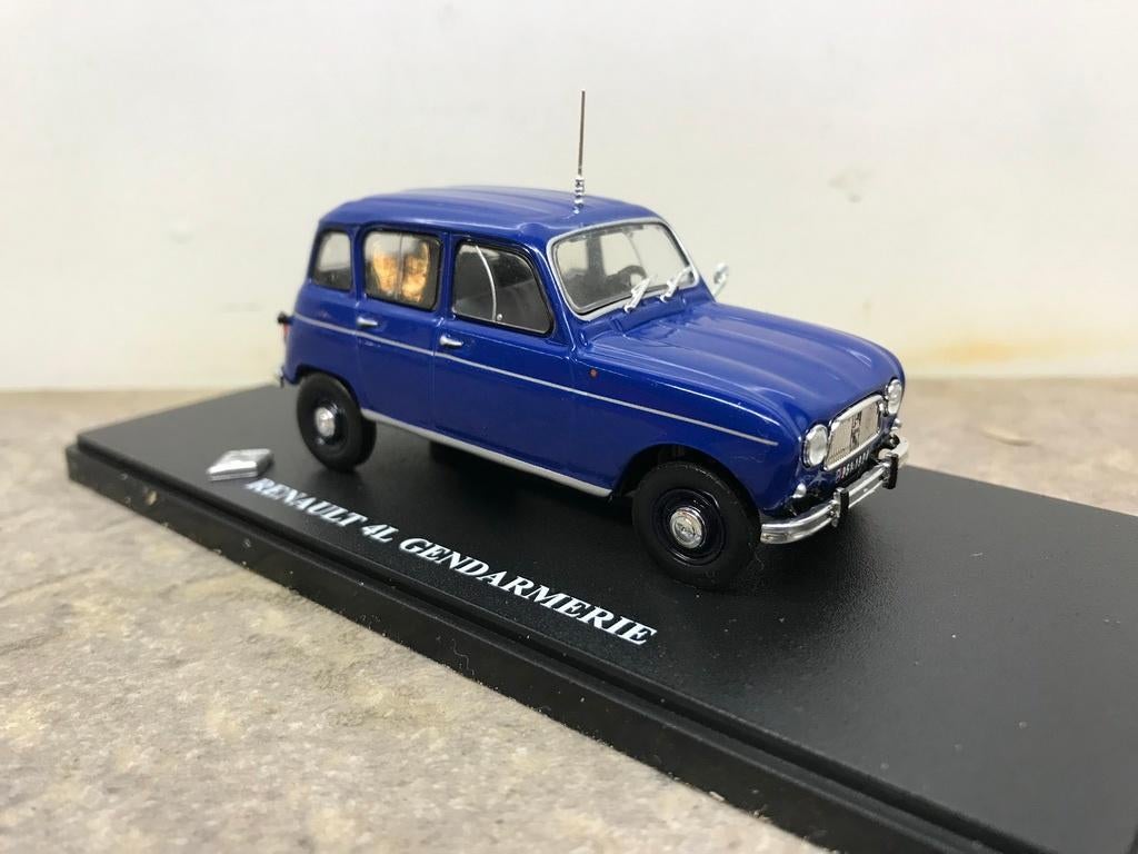 Renault 4 L Gendarmerie uit 1969 model & naslagwerkje, Ophalen of Verzenden, Nieuw, Auto, Overige merken