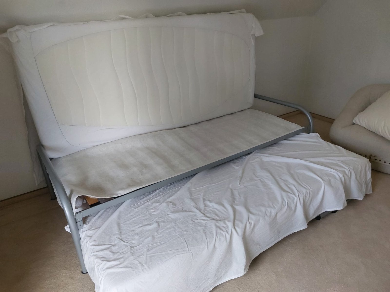 Bed met onderbed, Ophalen, Zo goed als nieuw, Eenpersoons, 90 cm