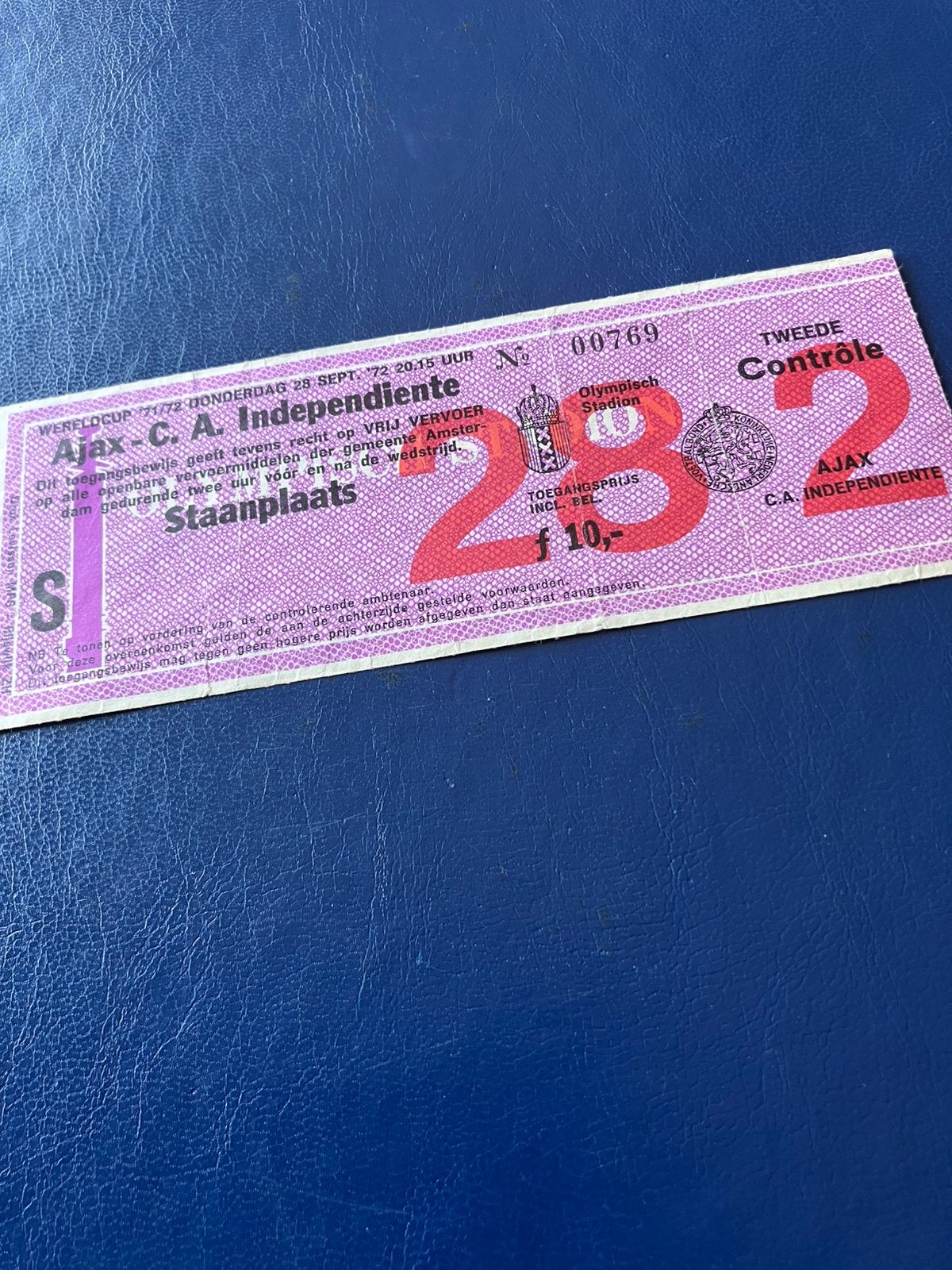 TICKET AJAX - CA INDEPEDIENTE 28-9-1972 olympisch stadion, Verzamelen, Sportartikelen en Voetbal, Ophalen of Verzenden, Zo goed als nieuw
