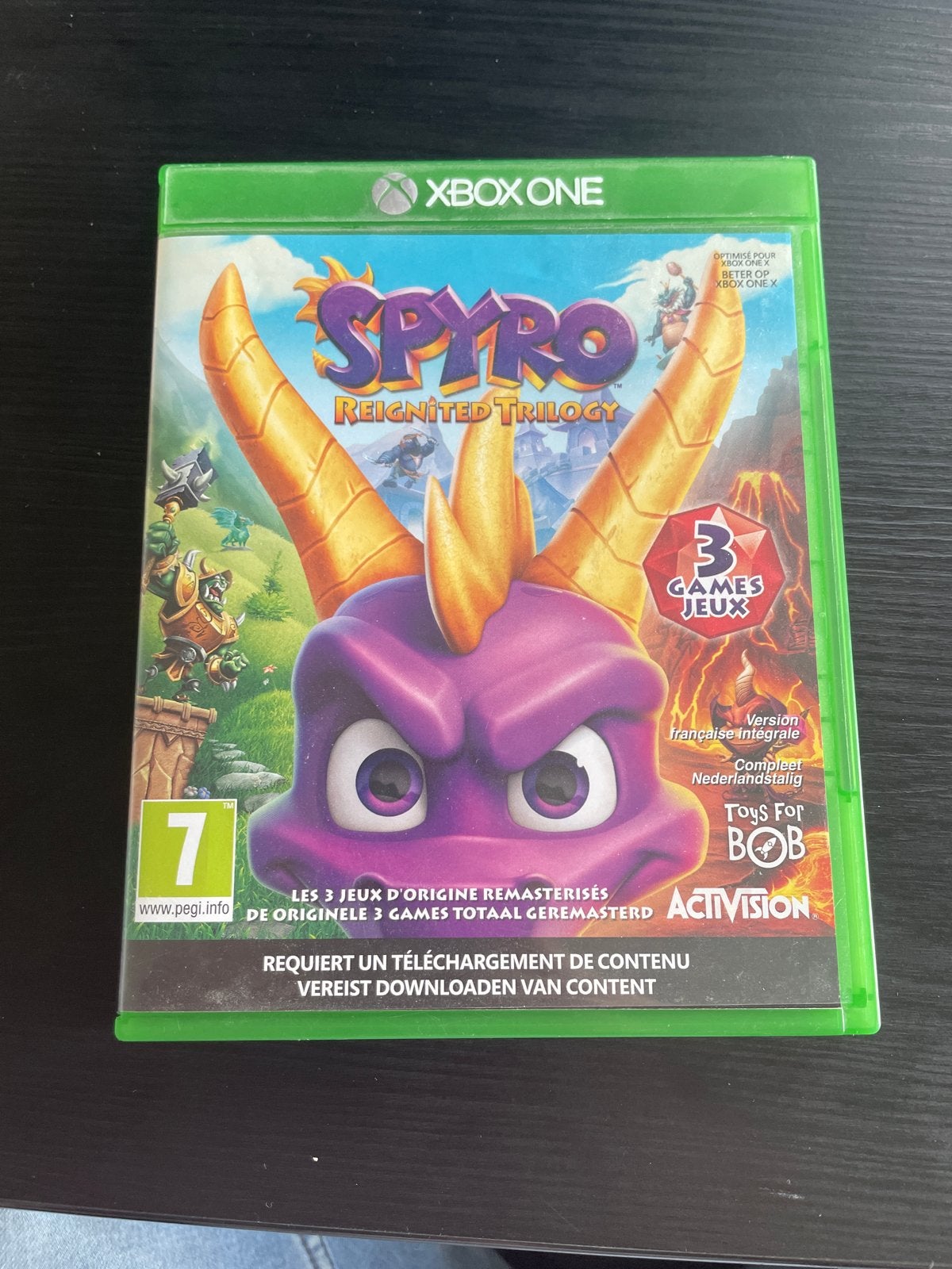 Spyro Reignited Trilogy Xbox One + garantie, Spelcomputers en Games, One Microsoft Place, South County Business Park, Dublin D18 P521 IRELAND; Registered Office: 70 Sir Rogerson's Quay, Dublin D02 R296 IRELAND