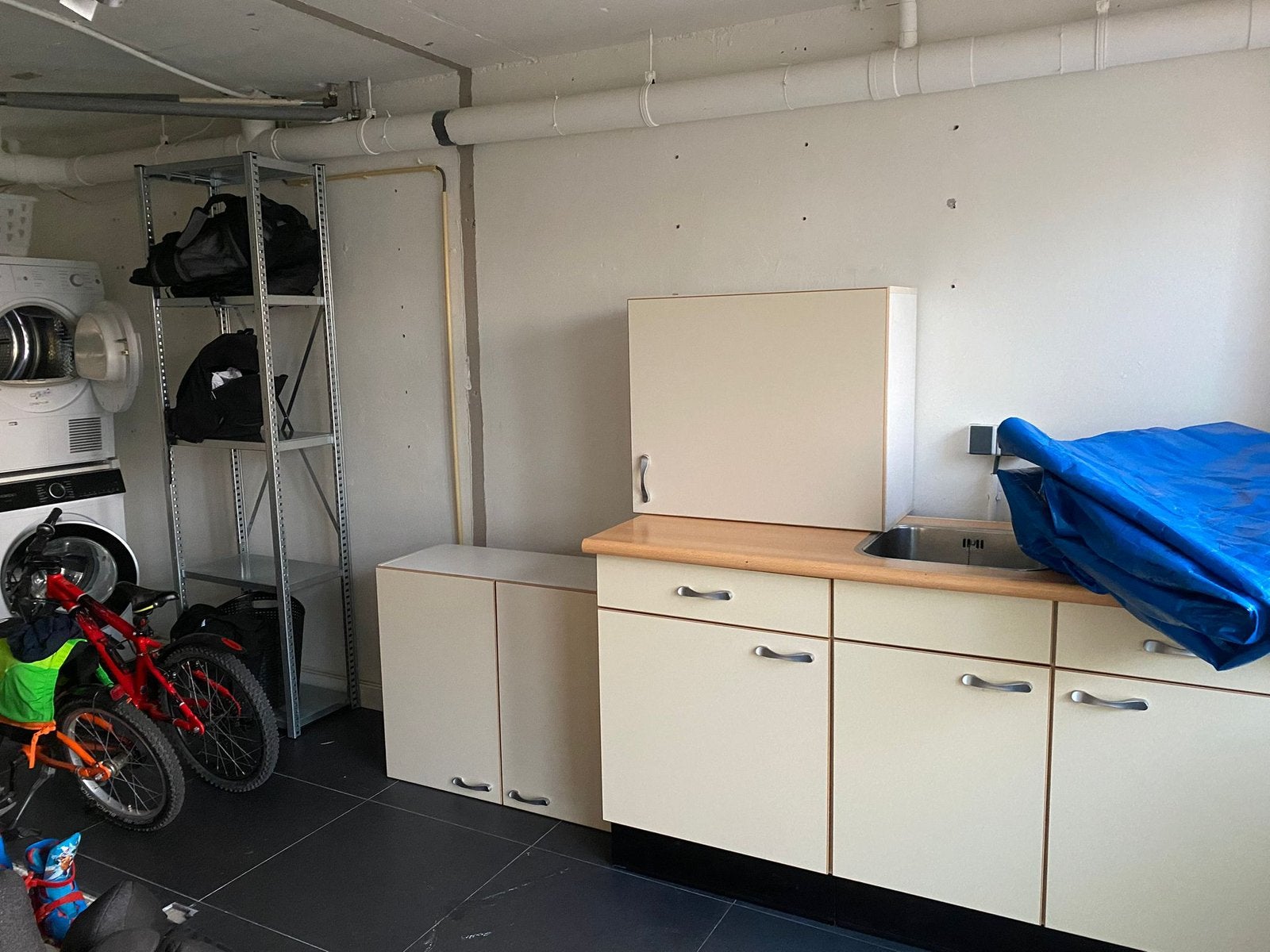 Noodkeuken / keukenblok bijkeuken, Huis en Inrichting, Keuken | Complete keukens, Ophalen, Gebruikt, Enkelwandige keuken, Kunststof