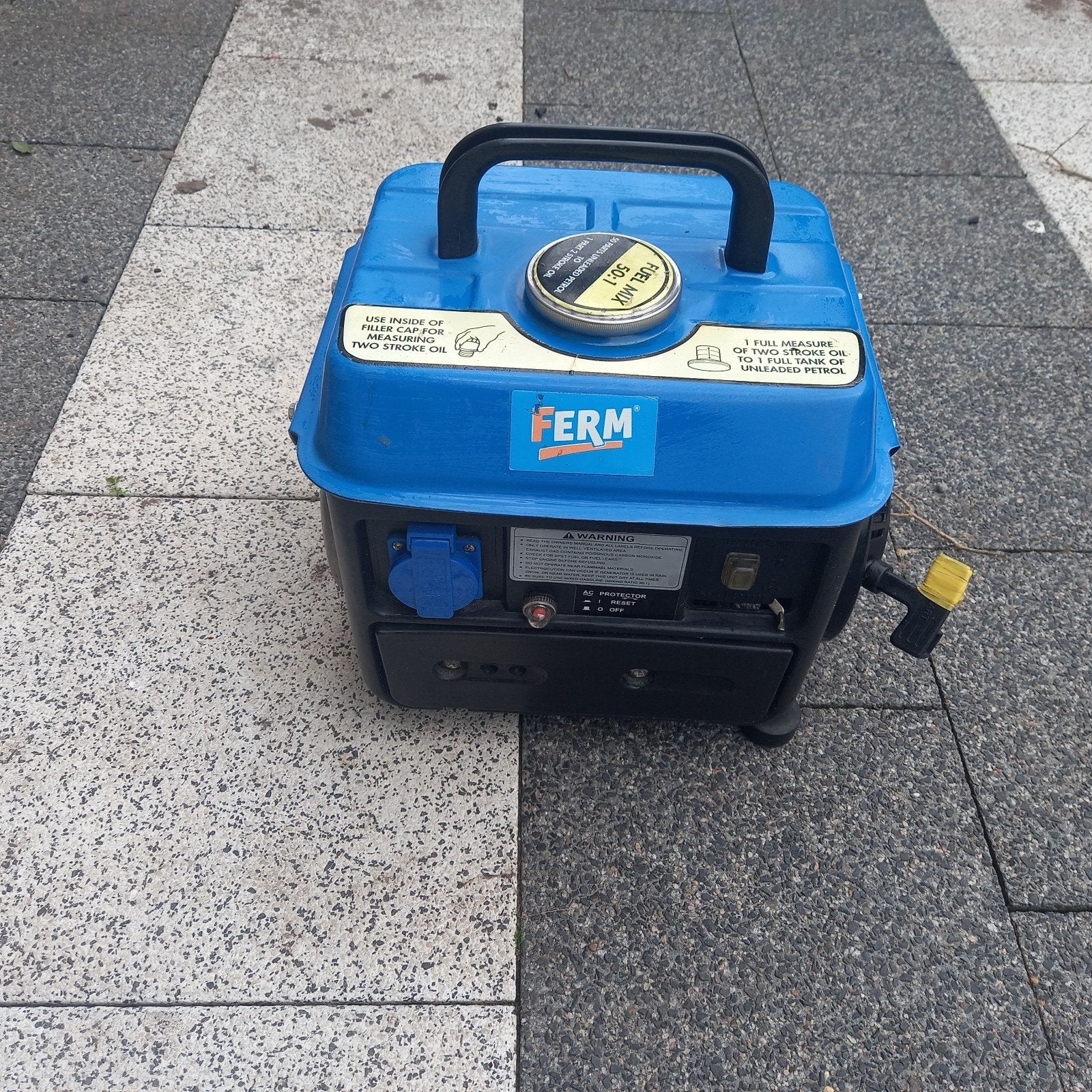 FERM Benzine Aggregaat - Compact en Draagbaar, Ophalen of Verzenden, Gebruikt