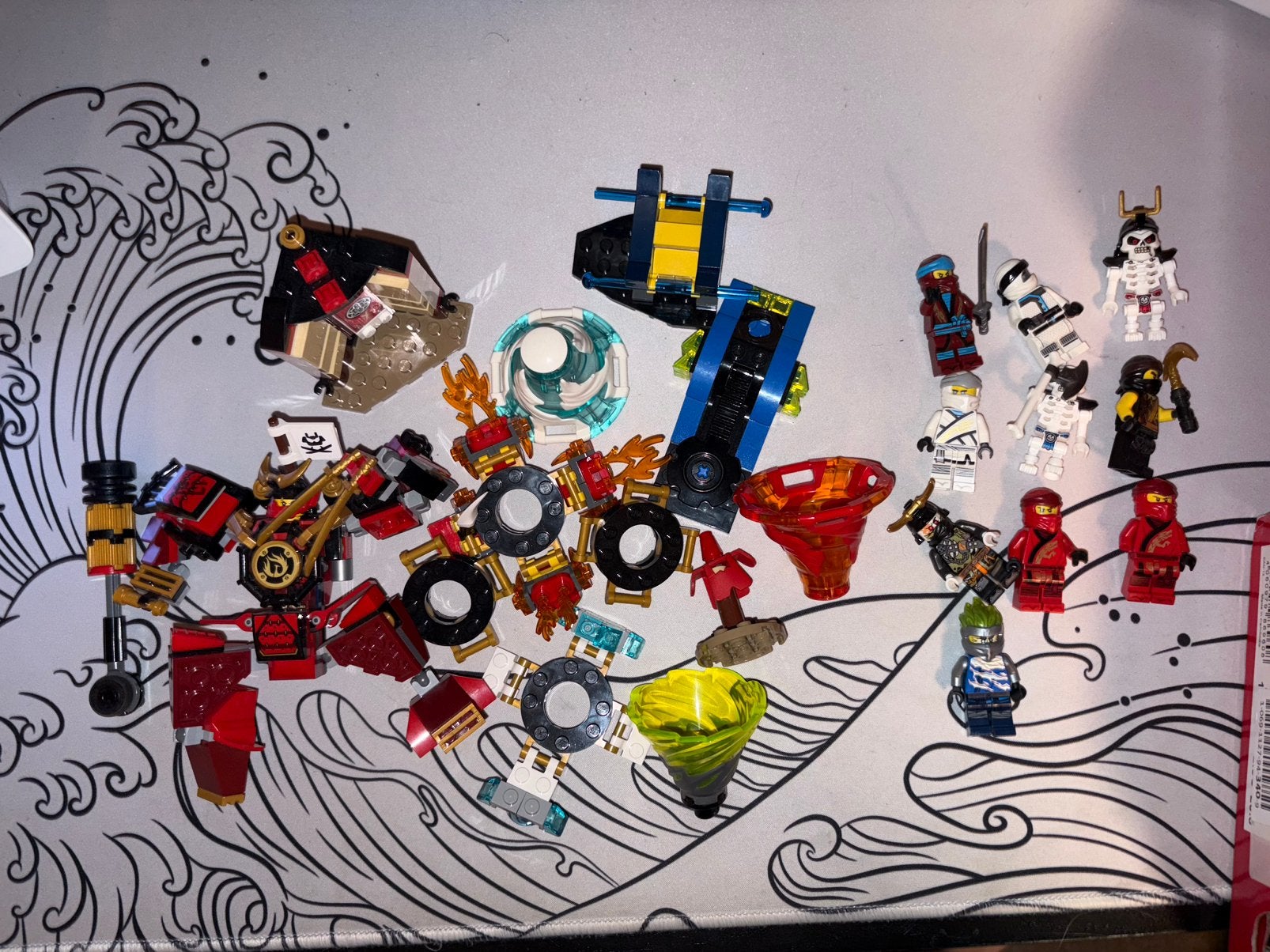 Lego Ninjago 10 minifiguren spinners en andere onderdelen, Lego, Ophalen of Verzenden, Zo goed als nieuw, Minifiguur