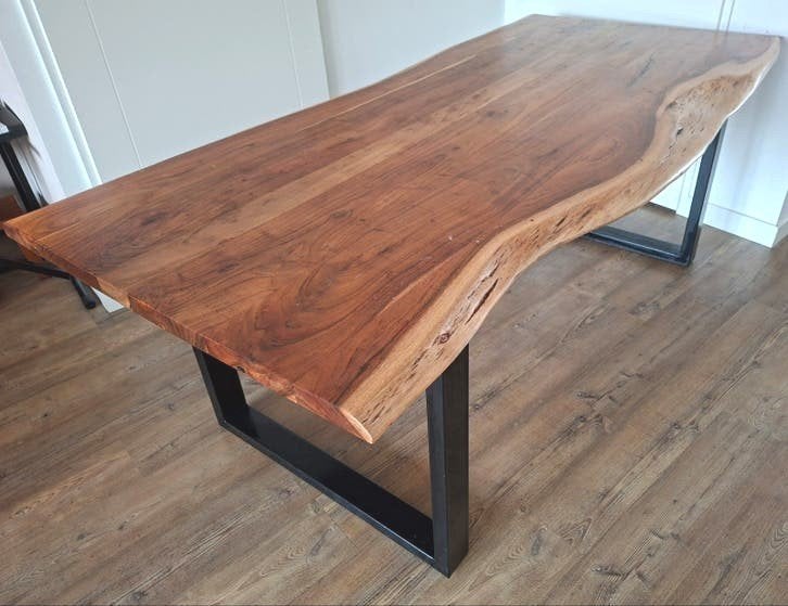 Boomstam (eet)tafel 210cm, metalen onderstel trendhopper, 200 cm of meer, 50 tot 100 cm, Zo goed als nieuw, Vier personen