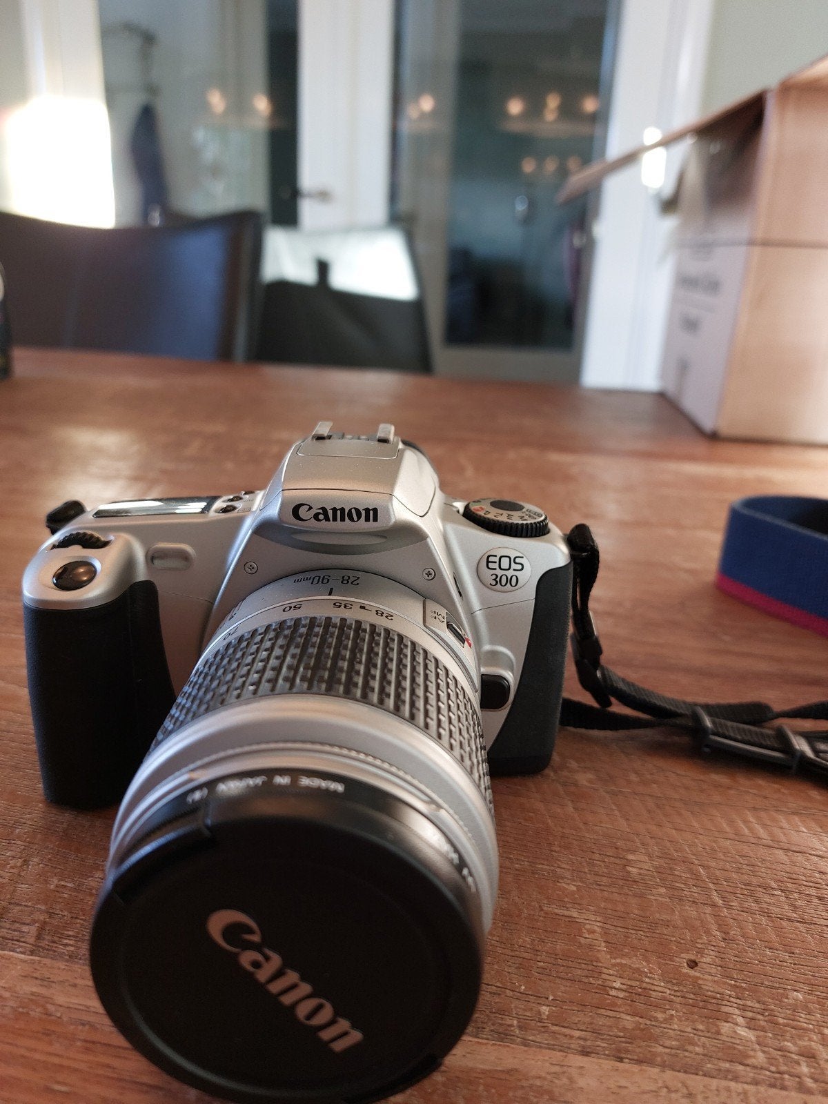 Canon EOS 300 spiegelreflexcamera met draagriem, Ophalen of Verzenden, Gebruikt, Spiegelreflex, Canon