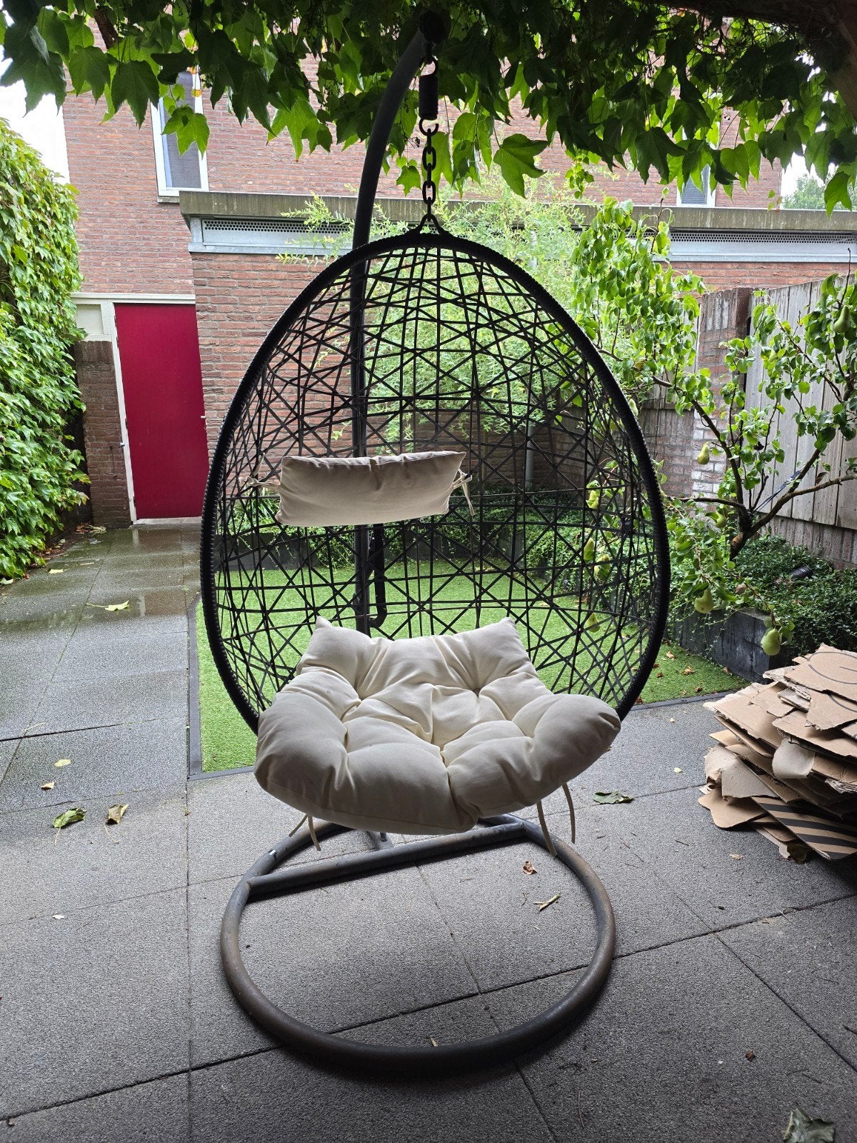Comfortabele hangstoel met kussen voor binnen/buiten, Tuin en Terras, Ophalen, Gebruikt, Wicker