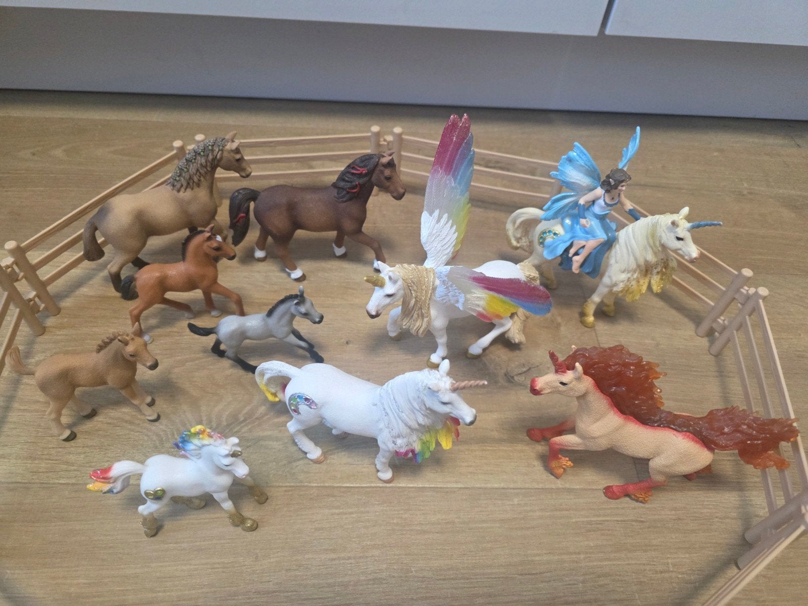 Schleich paardenwei, paarden, veulens, bayala - 10 paarden, Ophalen of Verzenden, Gebruikt, Paard