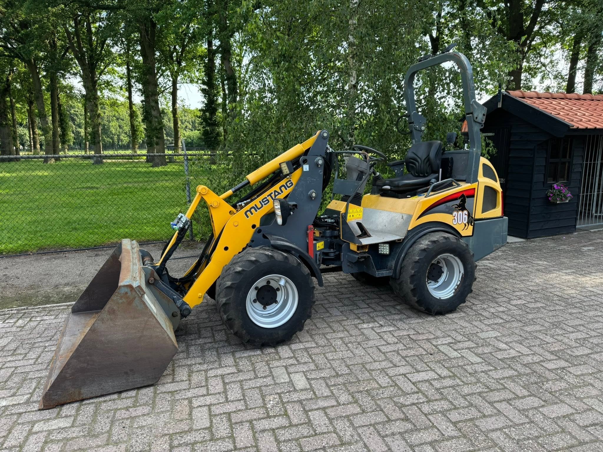 Mustang AL 306 Shovel + kenteken (bj 2011), Wiellader of Shovel