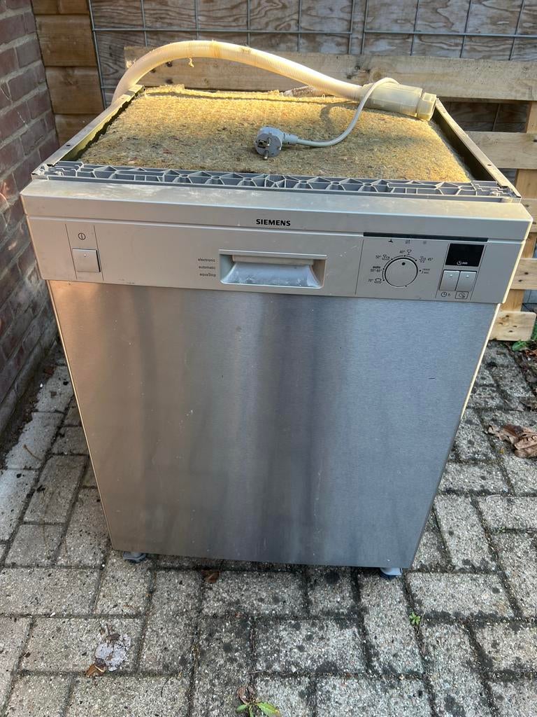 Siemens vaatwasser (lekt water), Ophalen, 60 cm of meer, Niet werkend, Vrijstaand