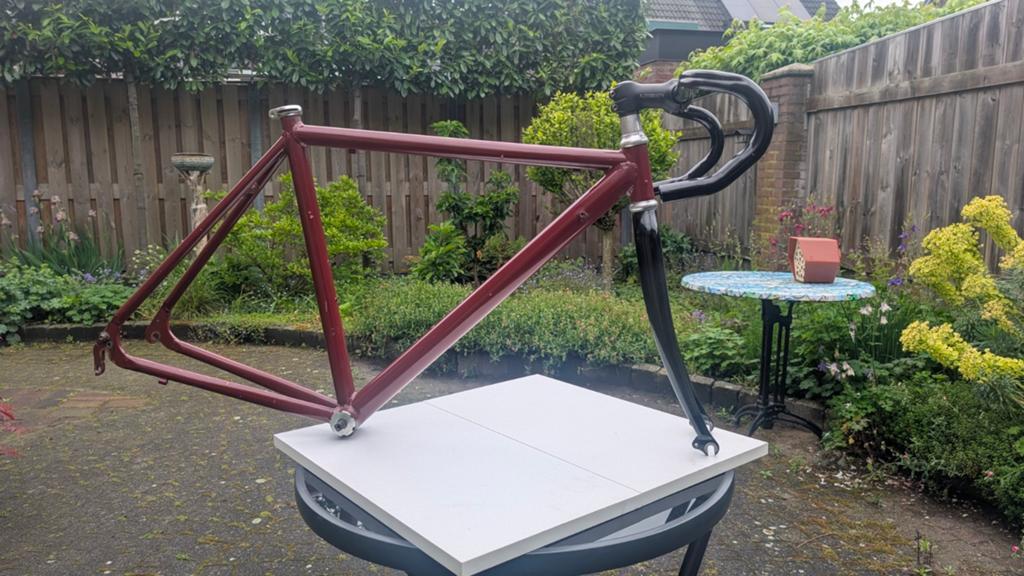 Aluminium fietsframe 52cm met carbon voorvork & Campagnolo, Fietsen en Brommers, Ophalen, Frame, Gebruikt, Barracuda