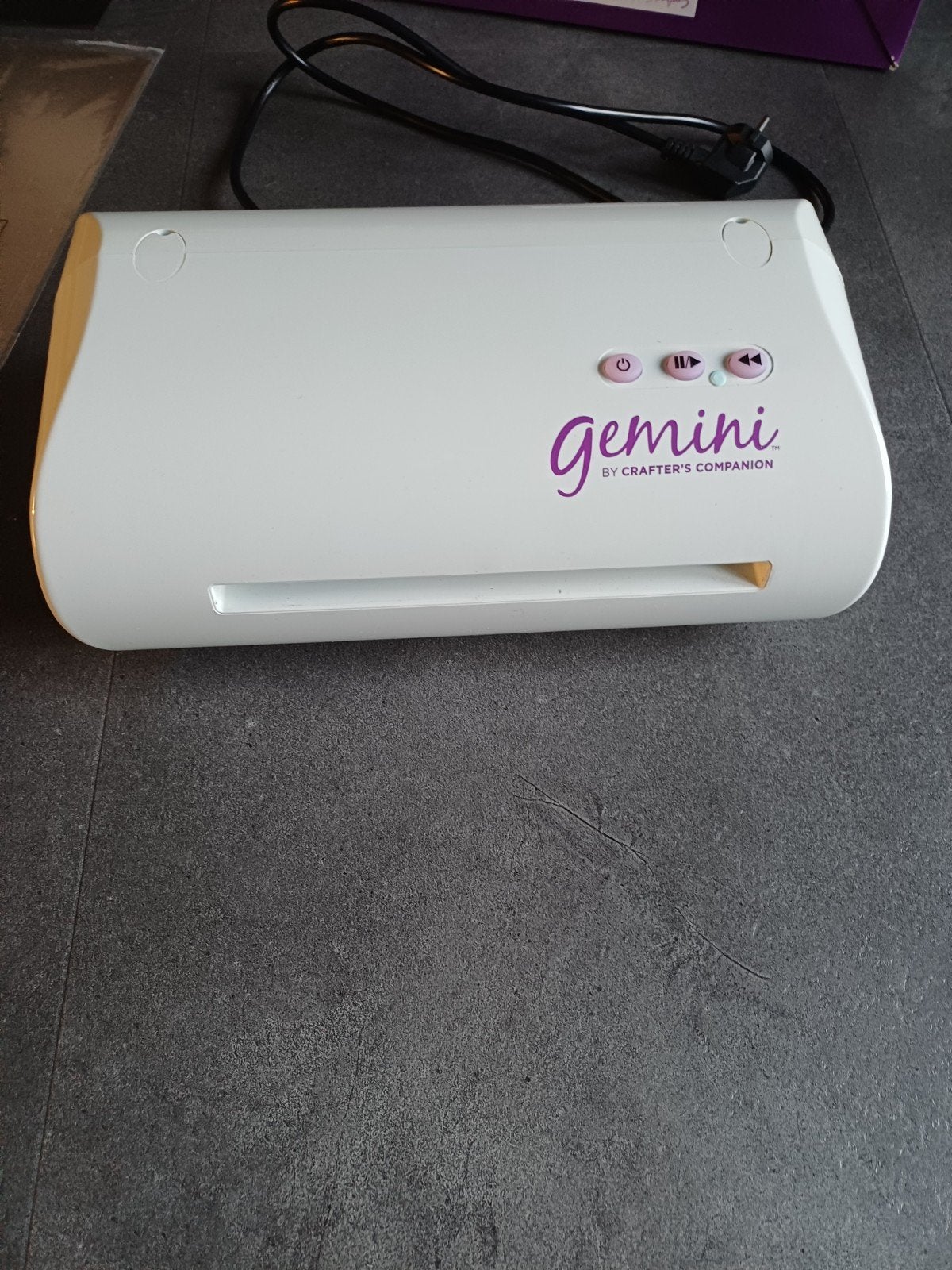 Gemini Crafter's Companion Snij- en Embossingmachine, Overige thema's, Zo goed als nieuw, Kunststof, Machine