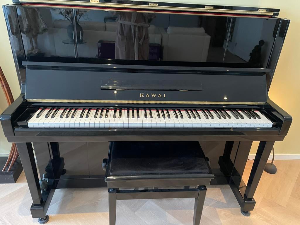 Kawai buffetpiano/upright-hoogglans zwart-nette staat, Ophalen, Zwart, Zo goed als nieuw, Piano