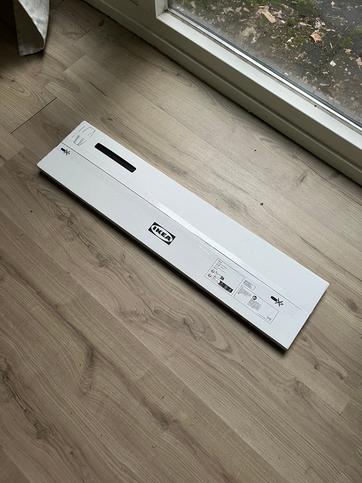 IKEA BERGSHULT wandplank zwart nieuw, Ophalen, Zo goed als nieuw