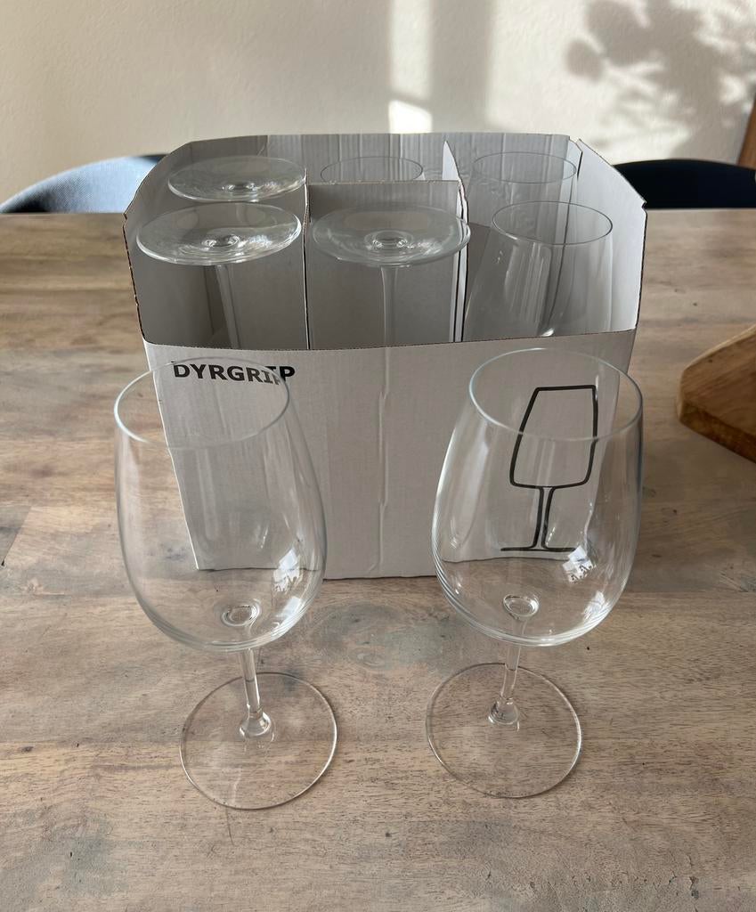 IKEA Dyrgrip Witte wijnglazen - Nieuw (8 stuks), Huis en Inrichting, Ophalen, Nieuw