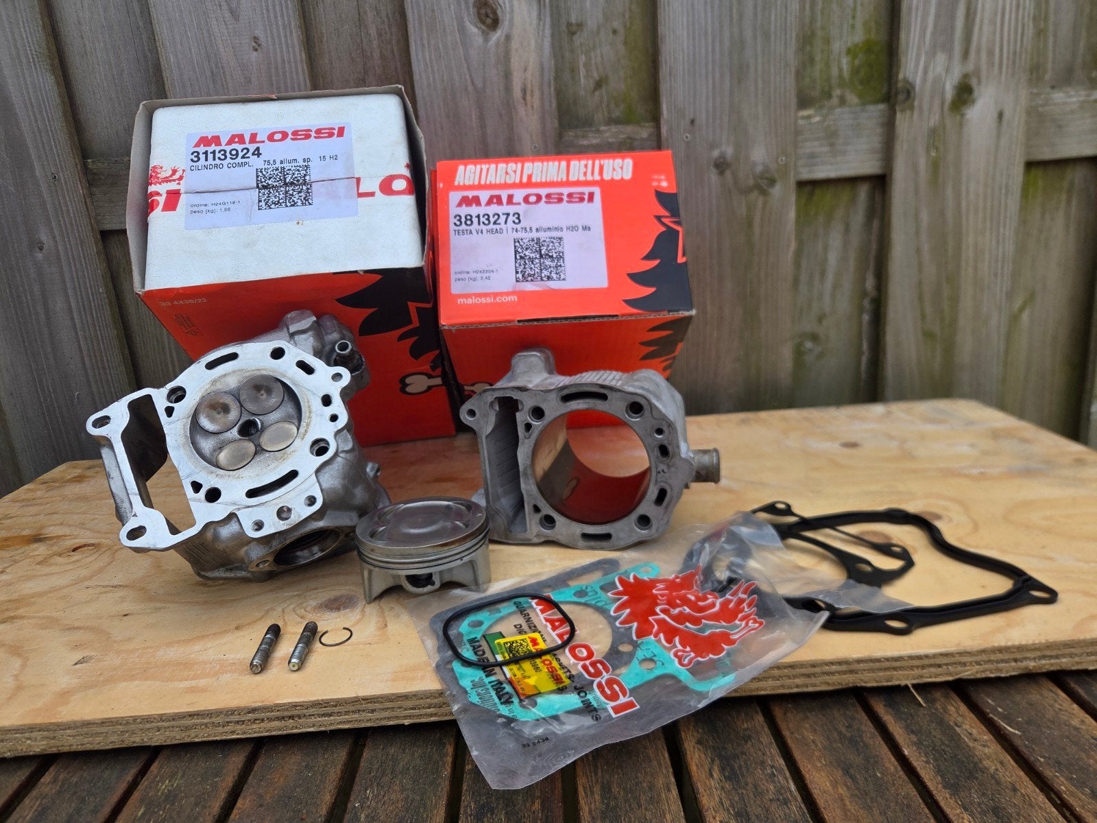 Malossi Cilinderkit + Malossi Cilinderkop V4 – Vespa GTS 250, Ophalen of Verzenden