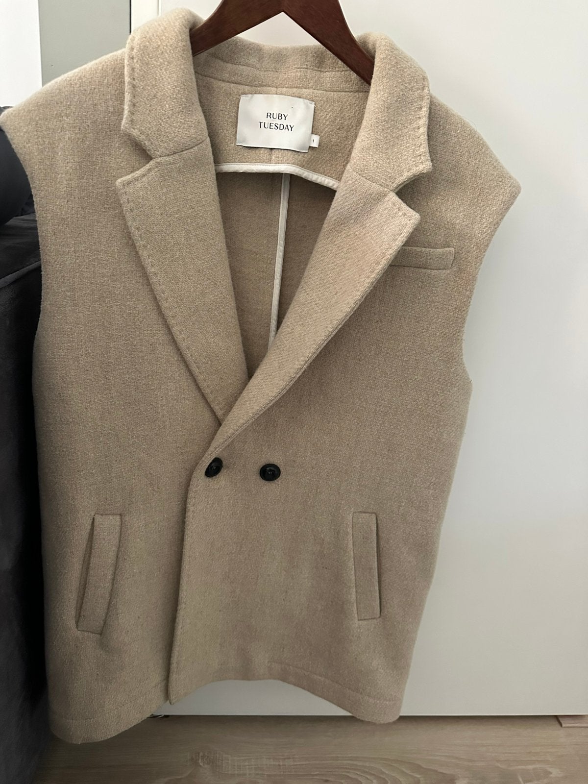 Ruby Tuesday Mandy Gilet mt 1 beige Melange, Maat 38/40 (M), Ruby Tuesday, Beige, Ophalen of Verzenden