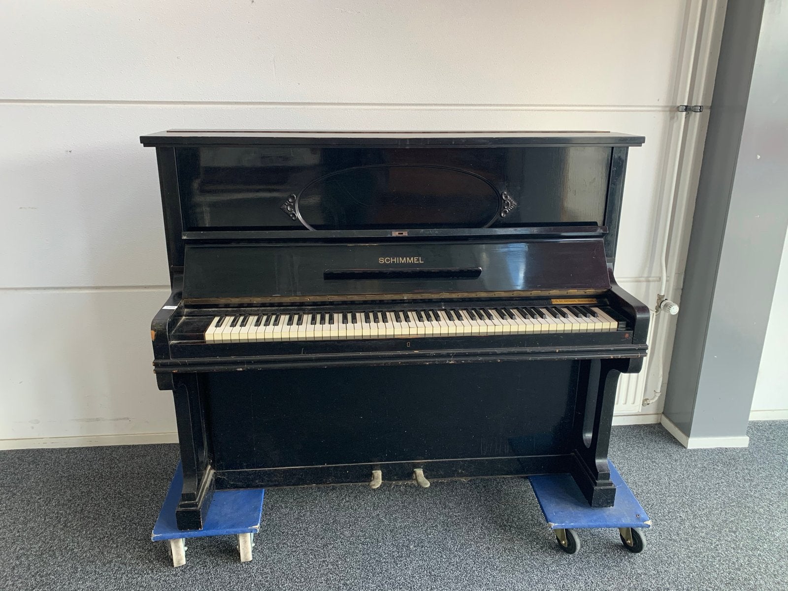 Schimmel - Mooie zwarte piano - moet gestemd worden, Muziek en Instrumenten, Piano's, Ophalen, Gebruikt, Zwart, Piano