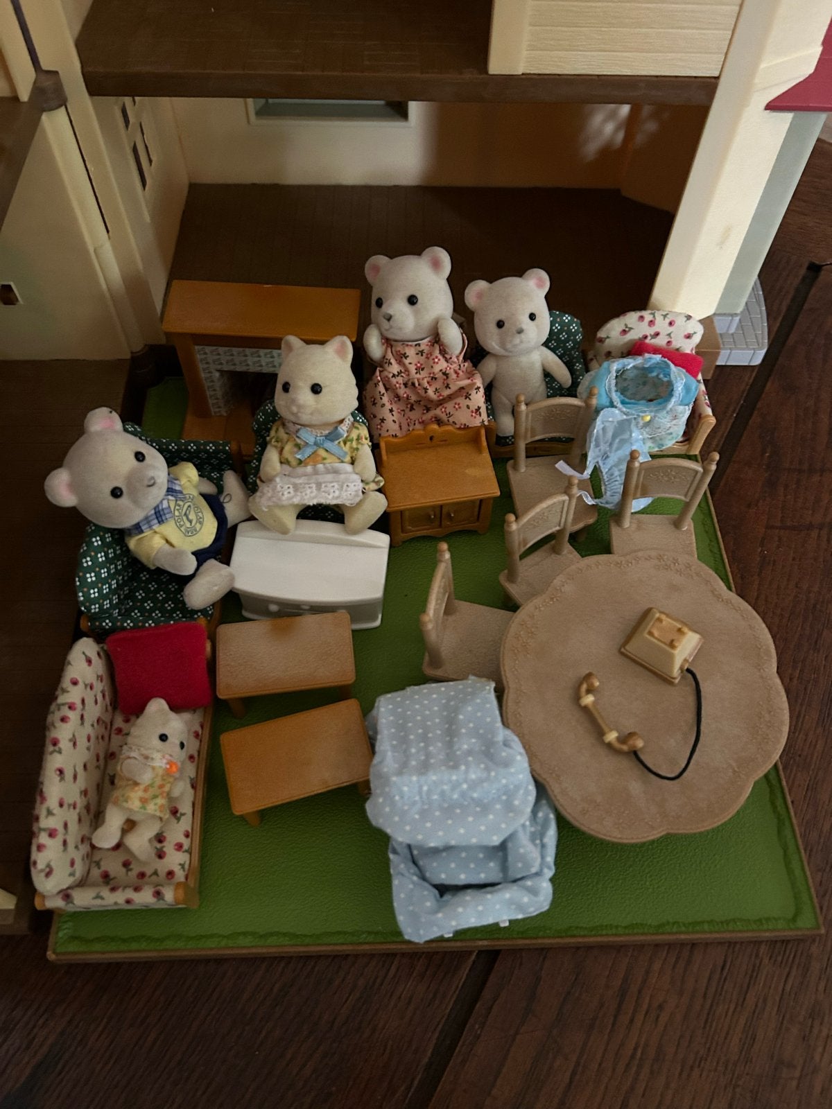 Sylvanian Families Poppenhuis met Meubels en Figuren, Ophalen of Verzenden, Gebruikt, Poppenhuis