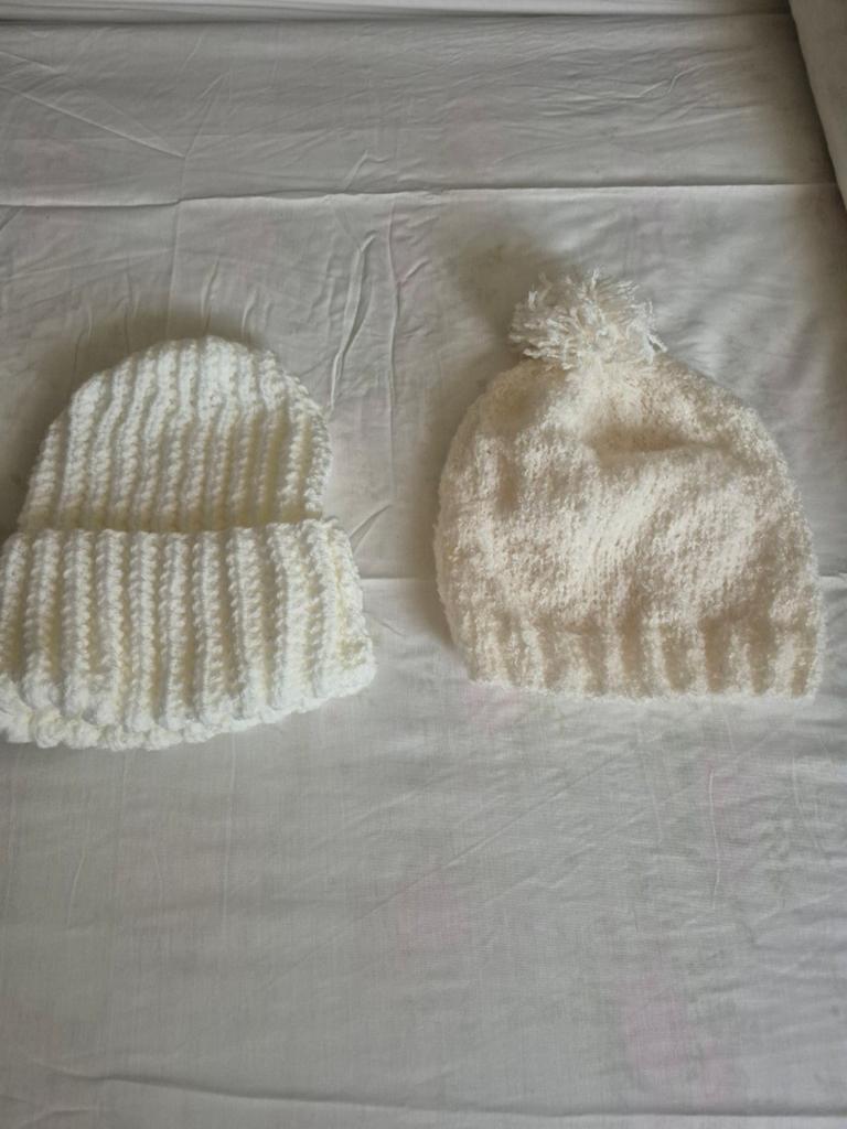 Mutsen voor dames, wit, 2 stuks nieuw, Ophalen of Verzenden, Nieuw, Maat 38/40 (M), Muts