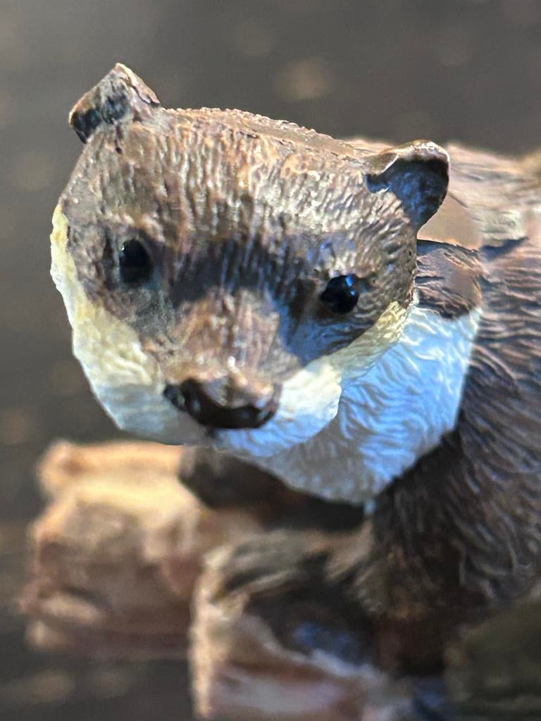 Gedetailleerd gegoten otterbeeldje, Verzamelen, Beelden en Beeldjes, Gebruikt, Dier, Ophalen of Verzenden