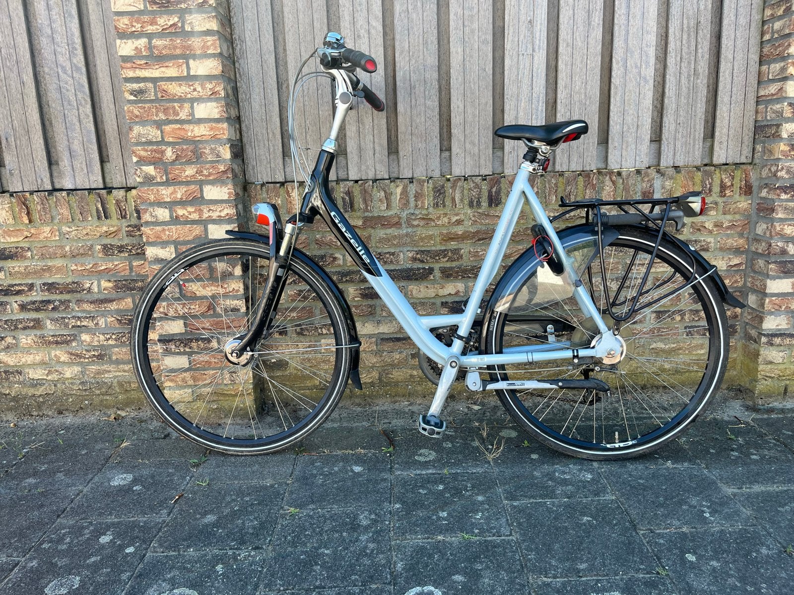 Gazelle damesfiets 21 versnellingen61framehoogte, Fietsen en Brommers, Fietsen | Dames | Damesfietsen, Ophalen, Gebruikt, Velgrem