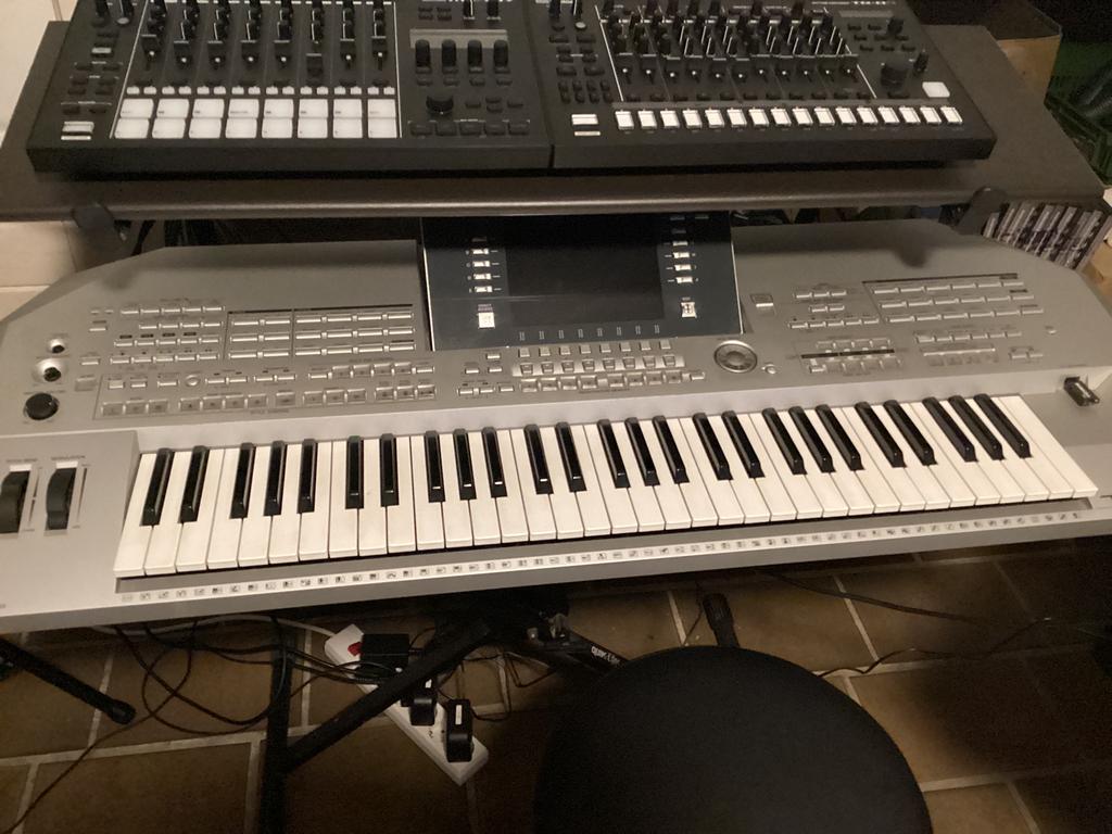 Te koop Yamaha Tyros 2, Ophalen, Yamaha, Midi-aansluiting, 61 toetsen