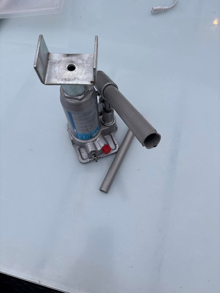 Hydraulische Potkrik - Compact en Krachtig, Auto diversen, Krikken, Gebruikt, Potkrik, Hydraulisch, Ophalen