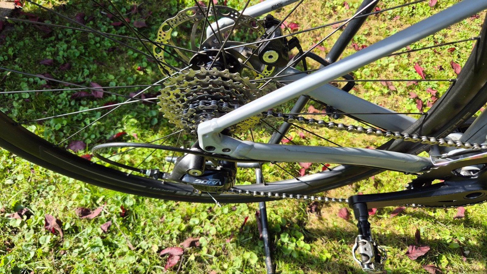 Foto 5 van Specialized Diverge 56 Allu frame Matgrijs