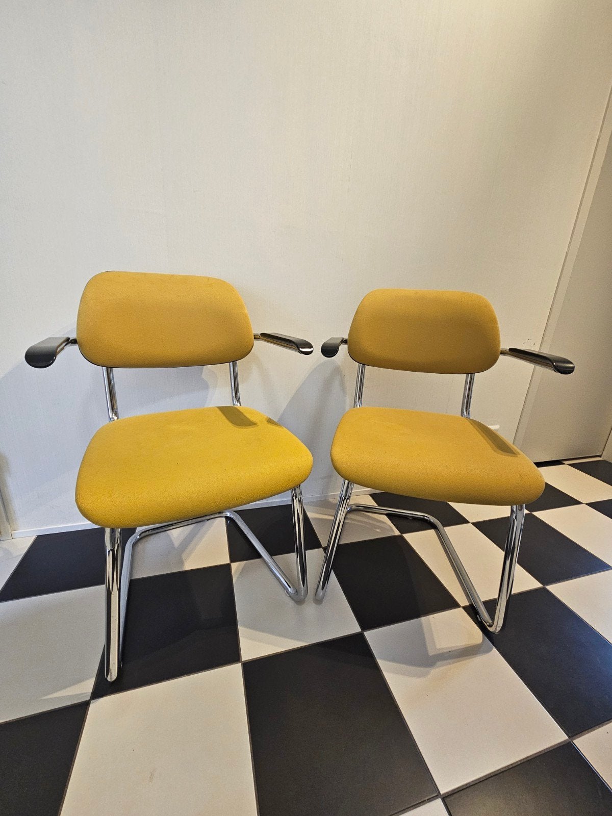Vintage jaren '70 Buisstoelen Geel (2 stuks), Ophalen