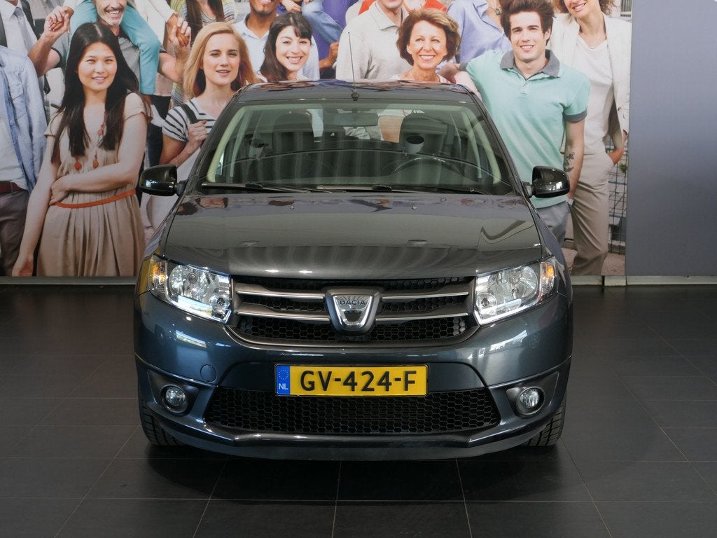 Dacia Sandero 0.9 TCe Blackline - Trekhaak - Bluetooth - Nav, Auto's, Dacia, Stof, Gebruikt, 937 kg, Origineel Nederlands