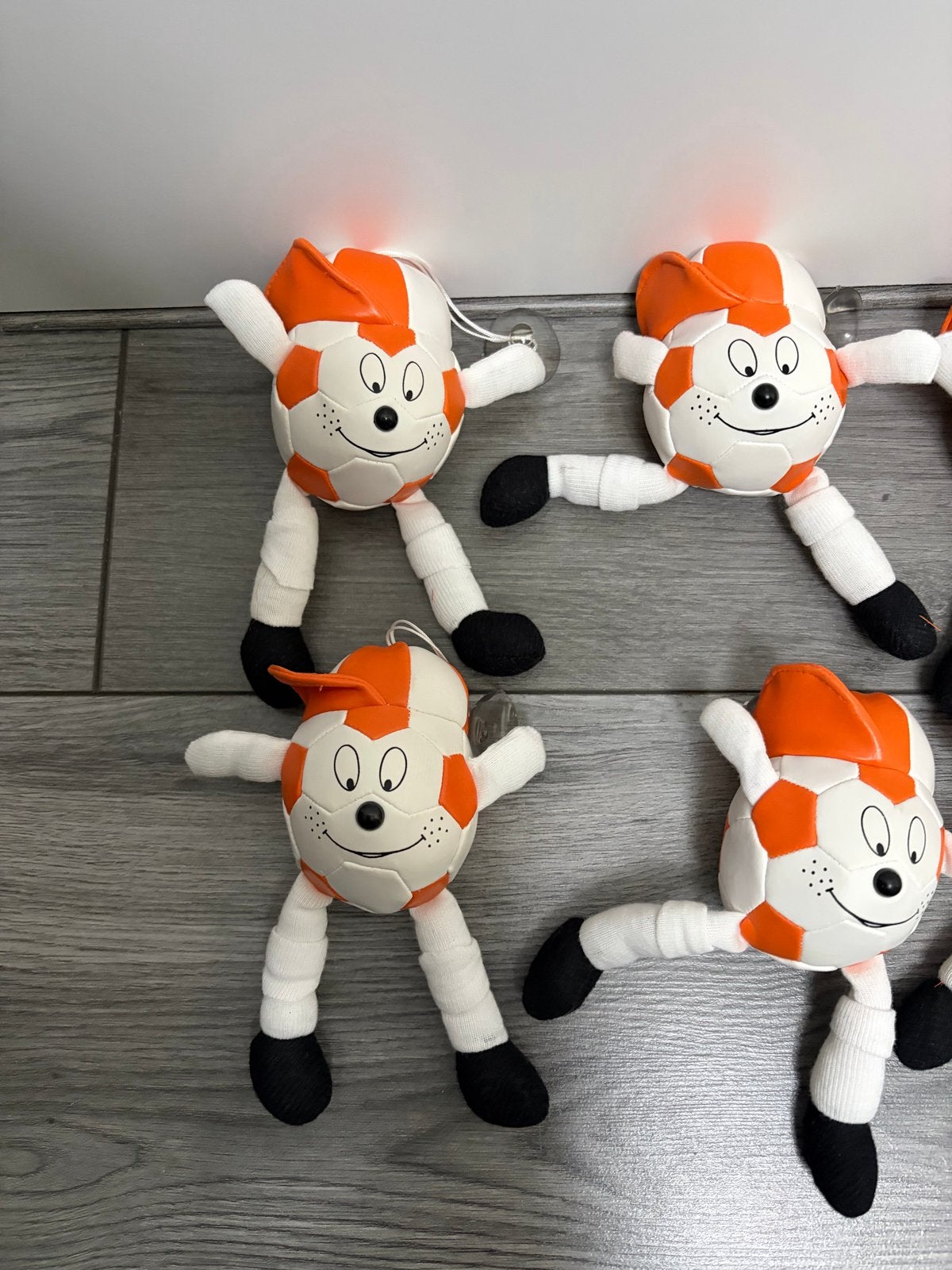 5 Voetbal knuffel met zuignap - Oranje/Wit, Oranje, Gebruikt, Overige typen, Ophalen of Verzenden