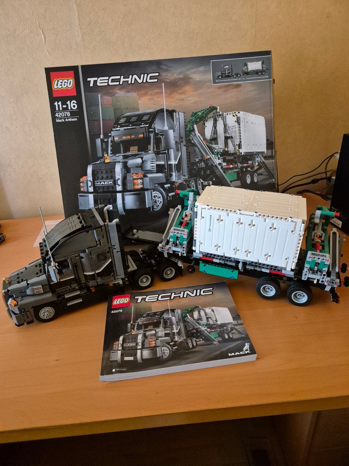 Lego 42078 Mack Anthem vrachtwagen., Compleet, Lego, Ophalen of Verzenden, Zo goed als nieuw