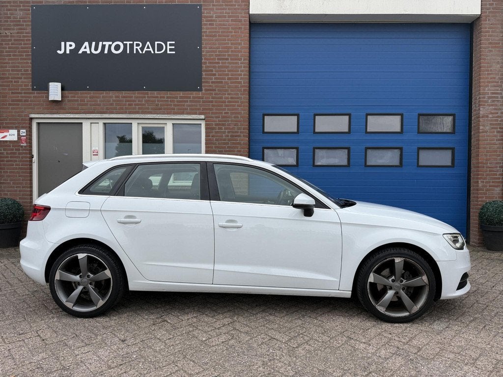 Audi A3 Sportback 1.2 TFSI Ambiente Pro Line plus | Led | Na, Auto's, Audi, Euro 5, Stof, Gebruikt, Zwart