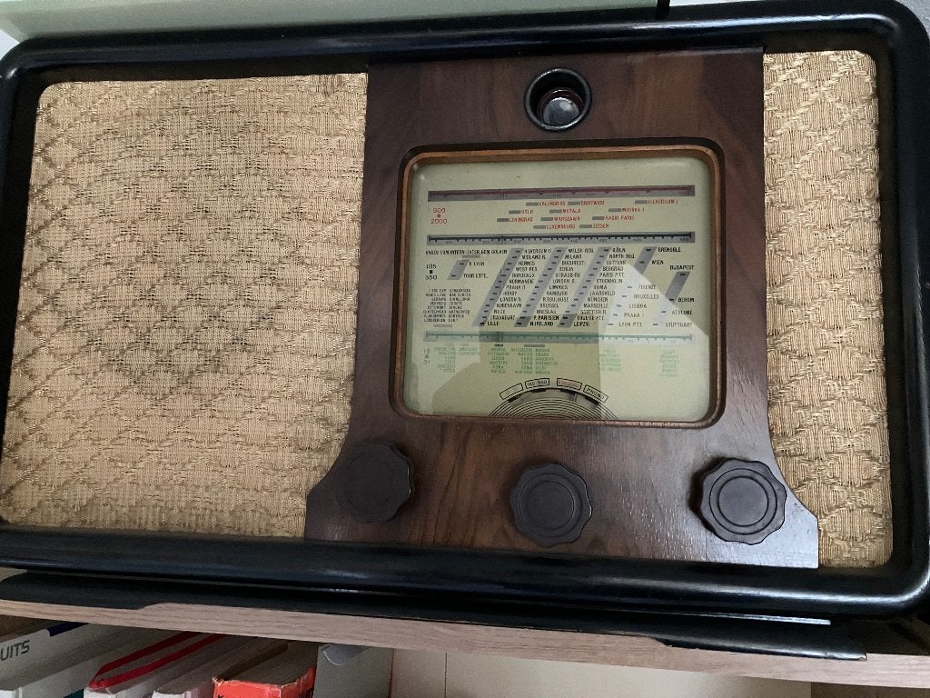 Oude buizen radio, Ophalen