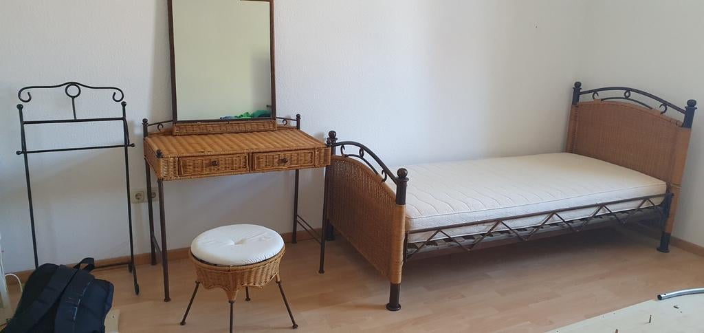 Slaapkamer set: bed, kaptafel met spiegel en dressboy, Ophalen, Gebruikt, 100 tot 150 cm, Metaal of Aluminium